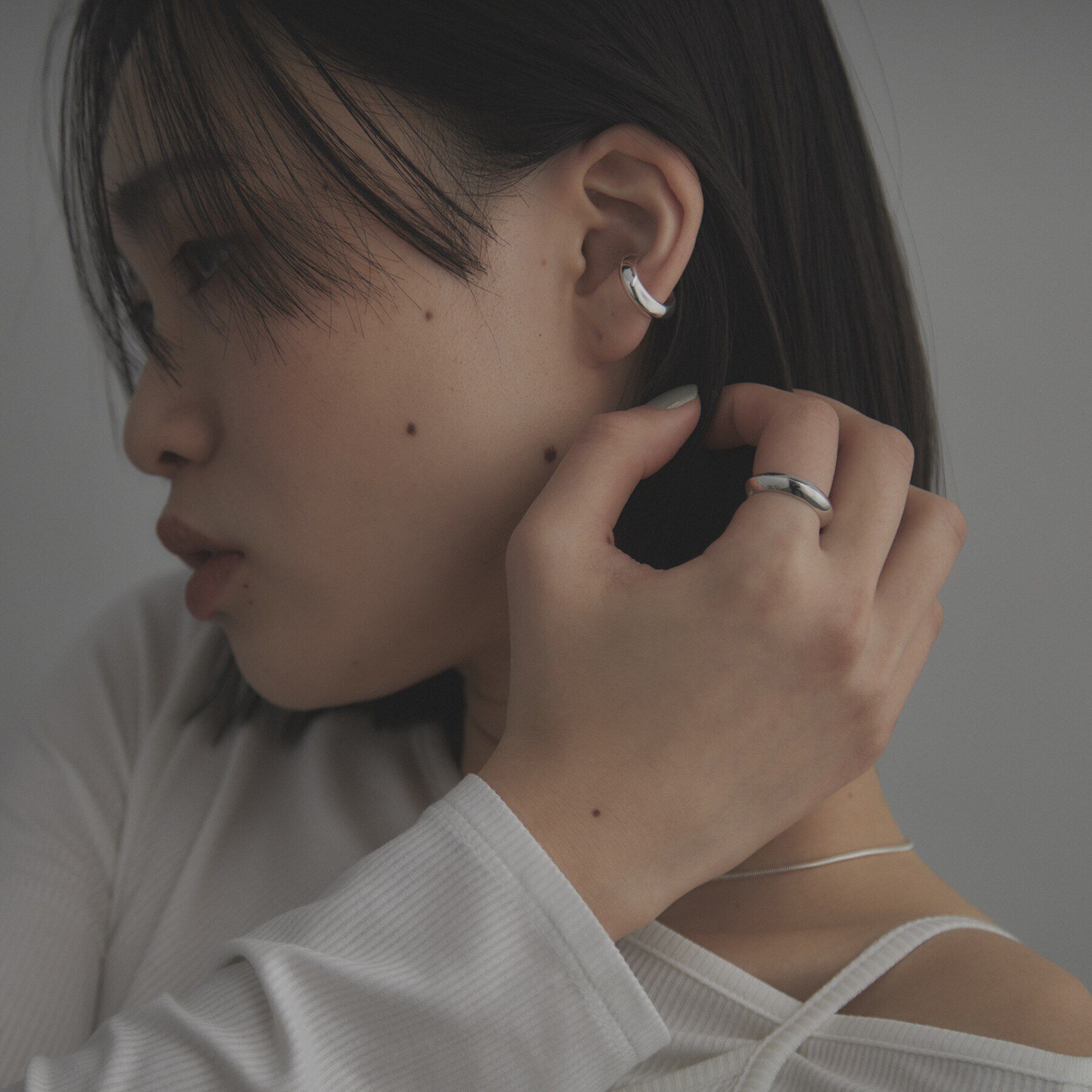 COCOSHNIK ONKITSCH「シルバー リッジイヤーカフ」|イヤーカフ|