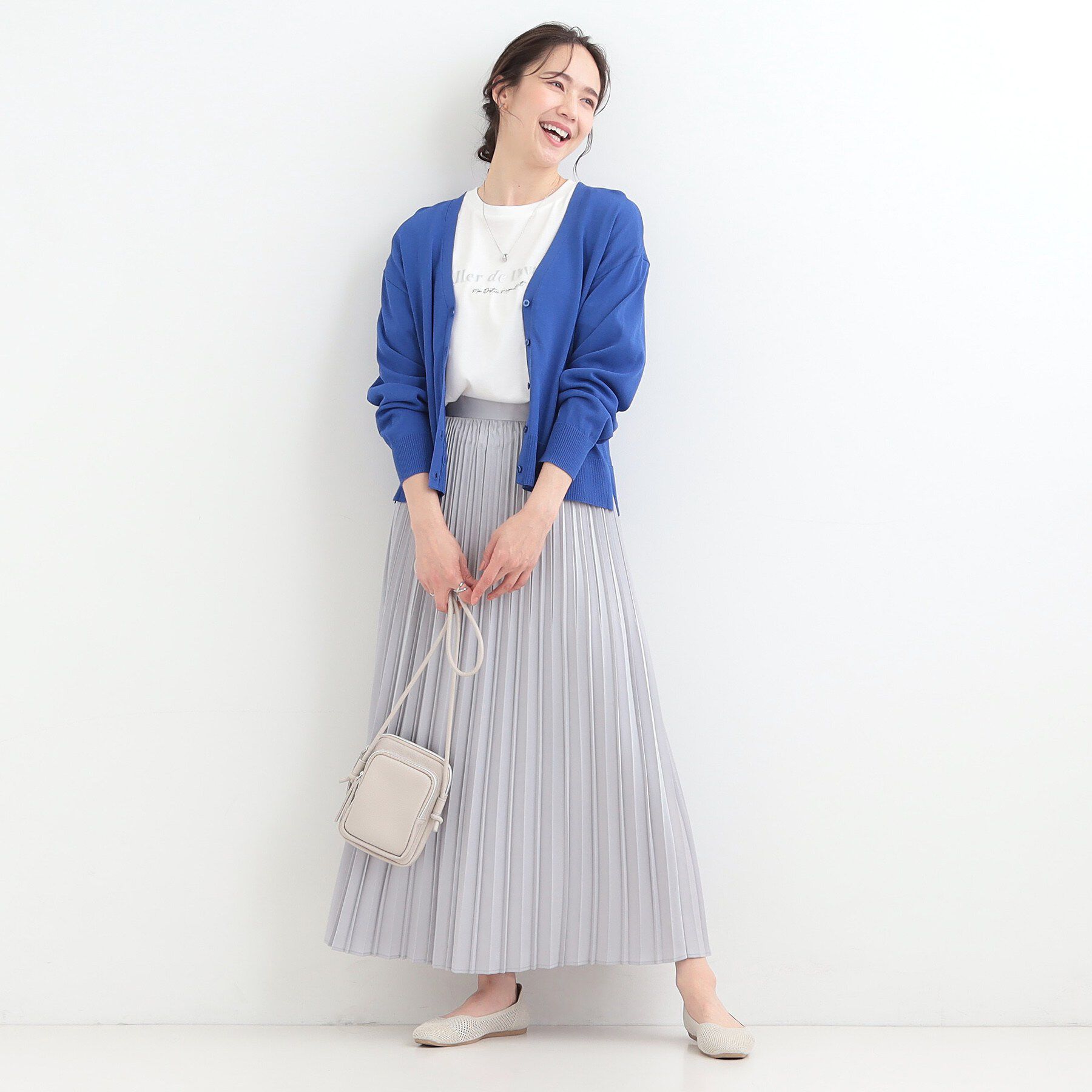 SHOO･LA･RUE「【洗濯機可/ひんやり/UV】さらっとしたタッチが心地よい ショート丈 Vネックカーディガン」|カーディガン|