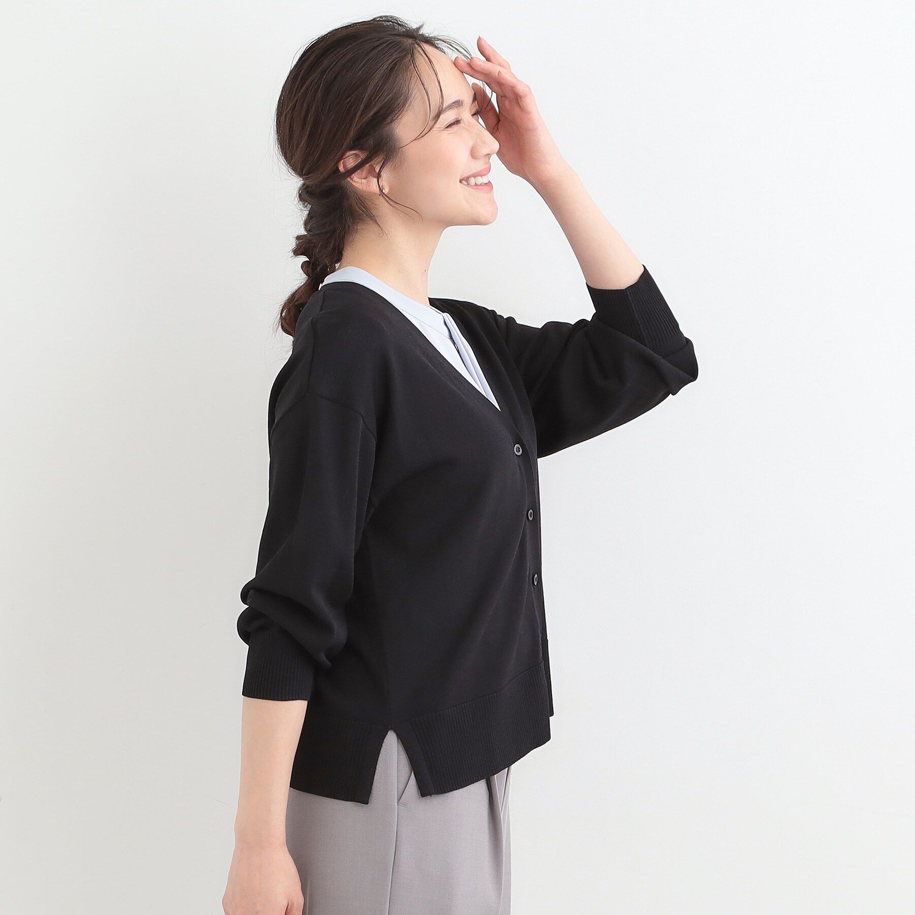 SHOO･LA･RUE「【洗濯機可/ひんやり/UV】さらっとしたタッチが心地よい ショート丈 Vネックカーディガン」|カーディガン|