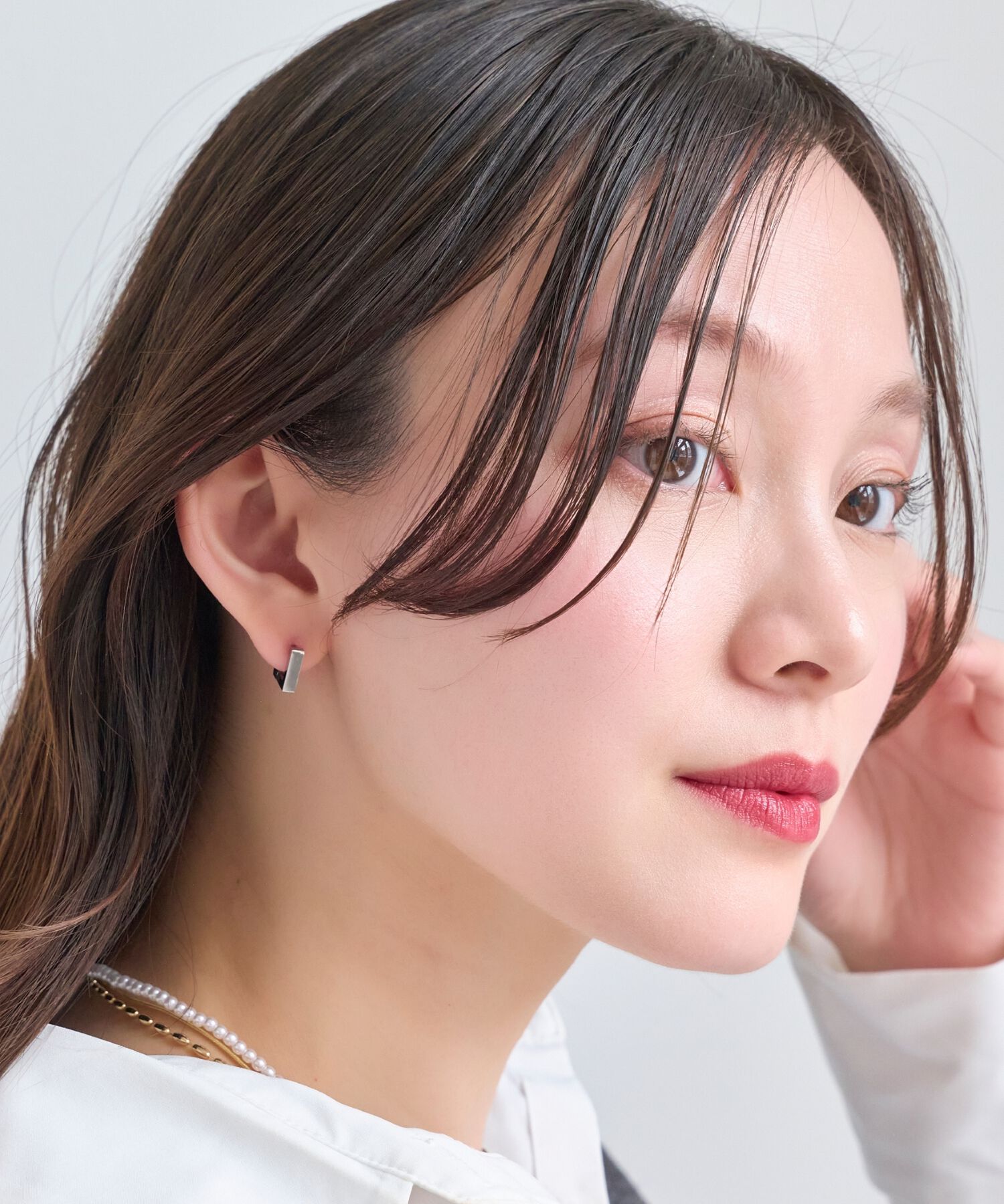 Phoebe「【金属アレルギー対応】ストレートスクエアフープピアス　シルバー/サージカルステンレス（片耳）」|ピアス|