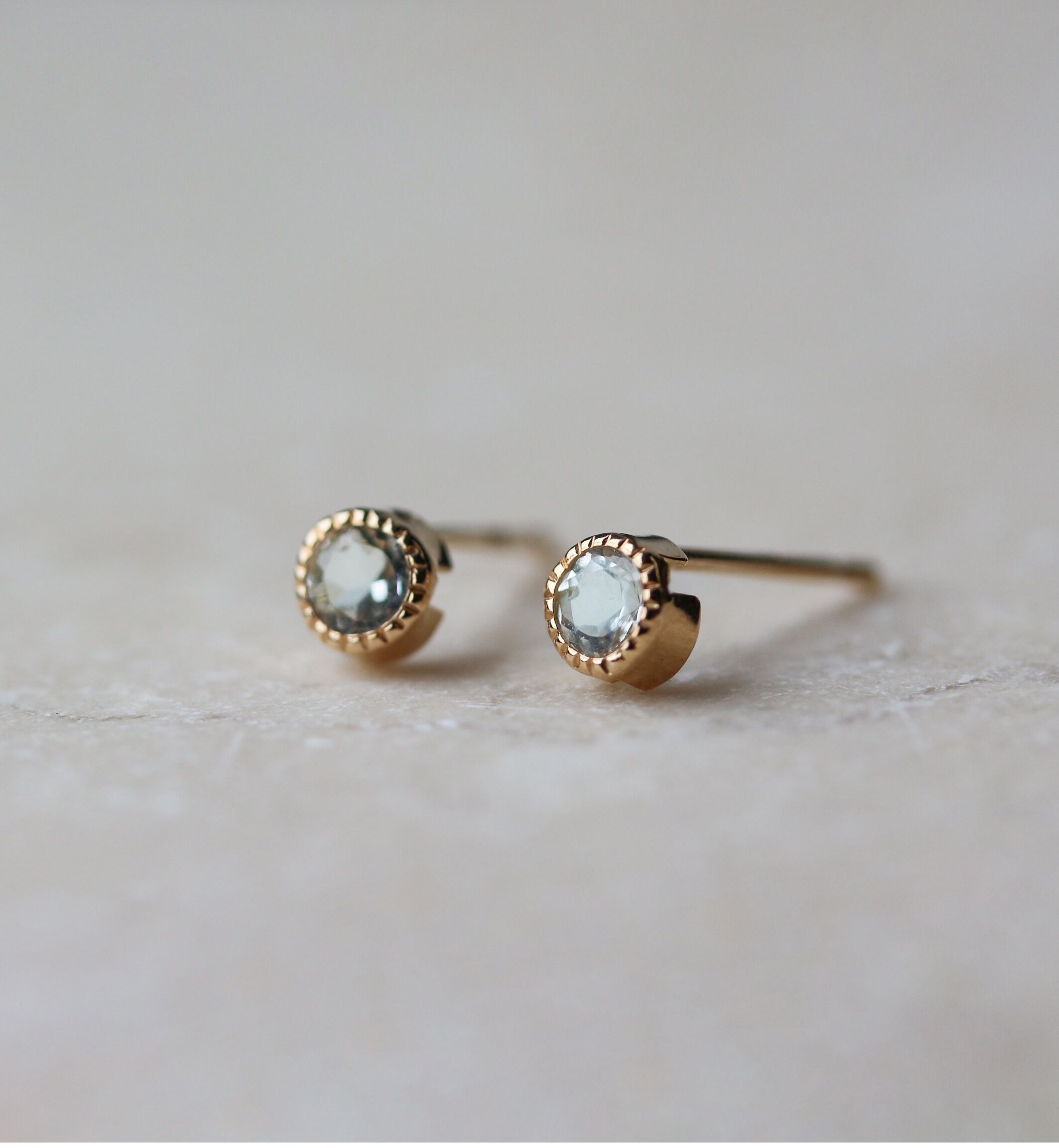  「アクアマリン ピアス | K10YG 」|ピアス|