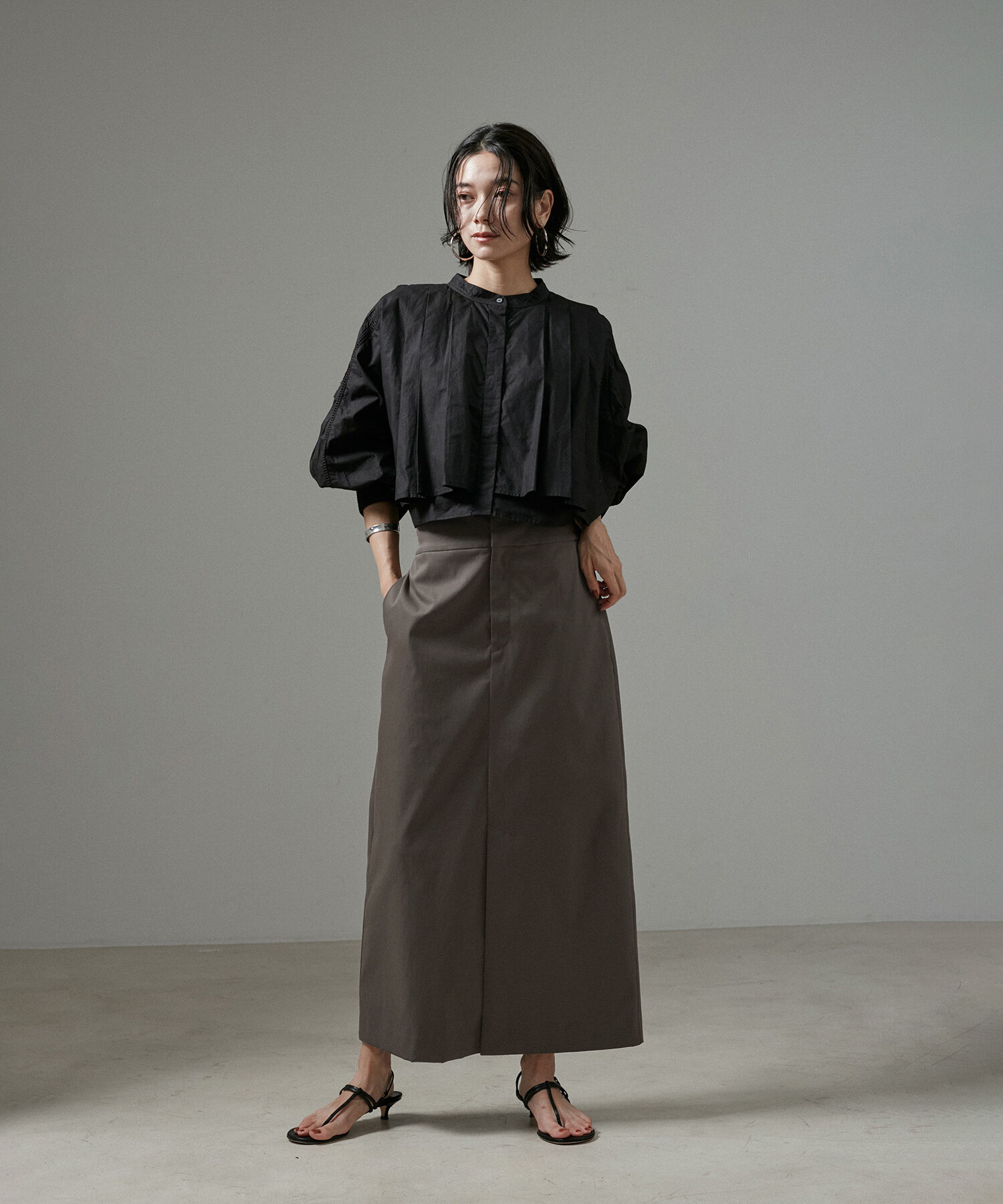 SALON adam et rope'「スタイルアップハイウエストナロースカート　無地/デニム」|スカート|