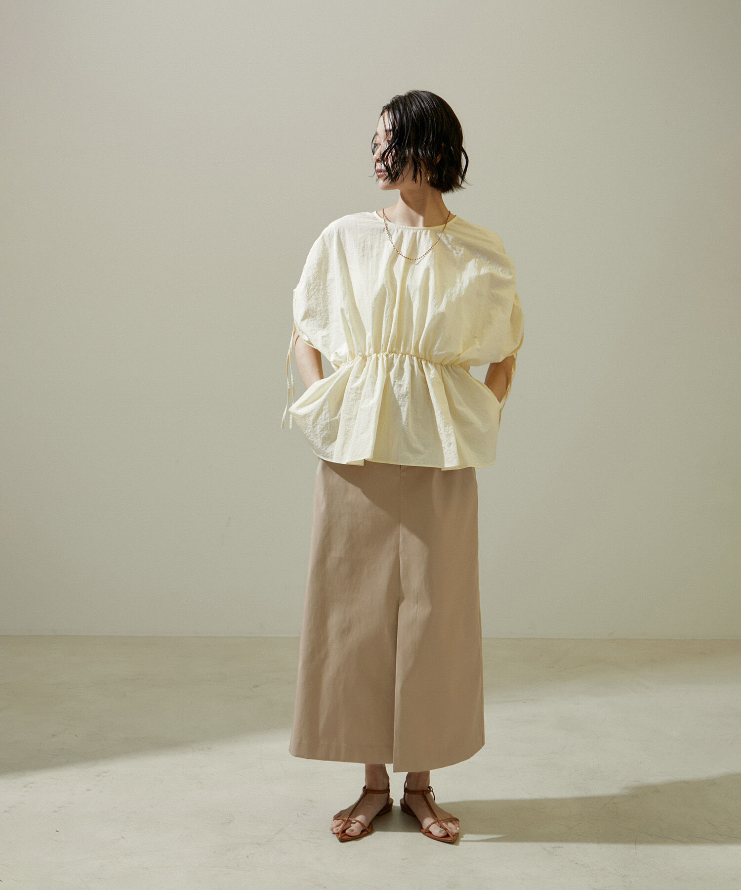 SALON adam et rope'「スタイルアップハイウエストナロースカート　無地/デニム」|スカート|