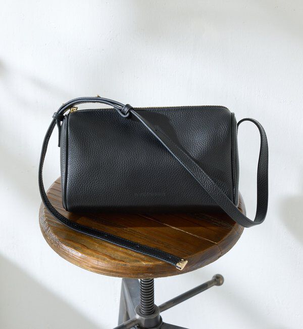  「【牛革/２WAY/500mlペットボトル】シュリンクリンオーバルショルダーバッグ」|トートバッグ|
