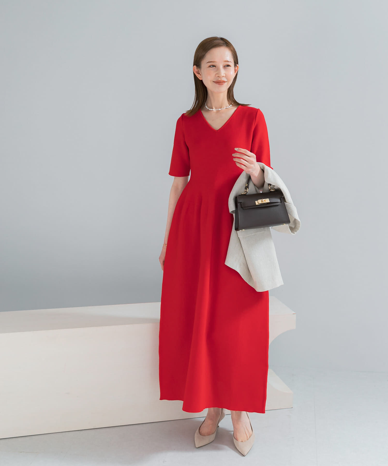 URBAN RESEARCH ROSSO「『一部WEB限定カラー』フォルムニットVネックワンピース」|ワンピース|