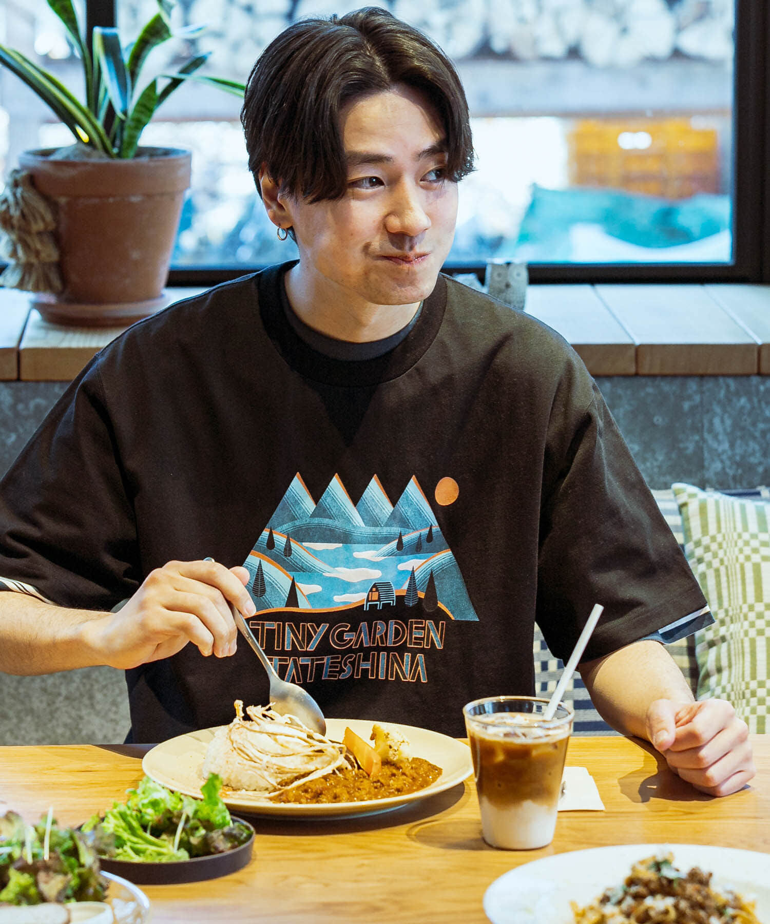 URBAN RESEARCH DOORS「TGT イラストプリント Tシャツ」|Tシャツ・カットソー|