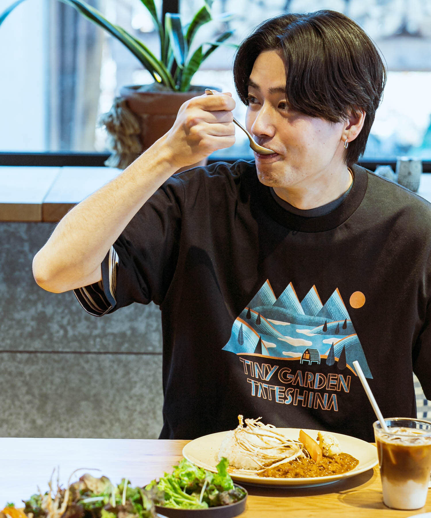 URBAN RESEARCH DOORS「TGT イラストプリント Tシャツ」|Tシャツ・カットソー|