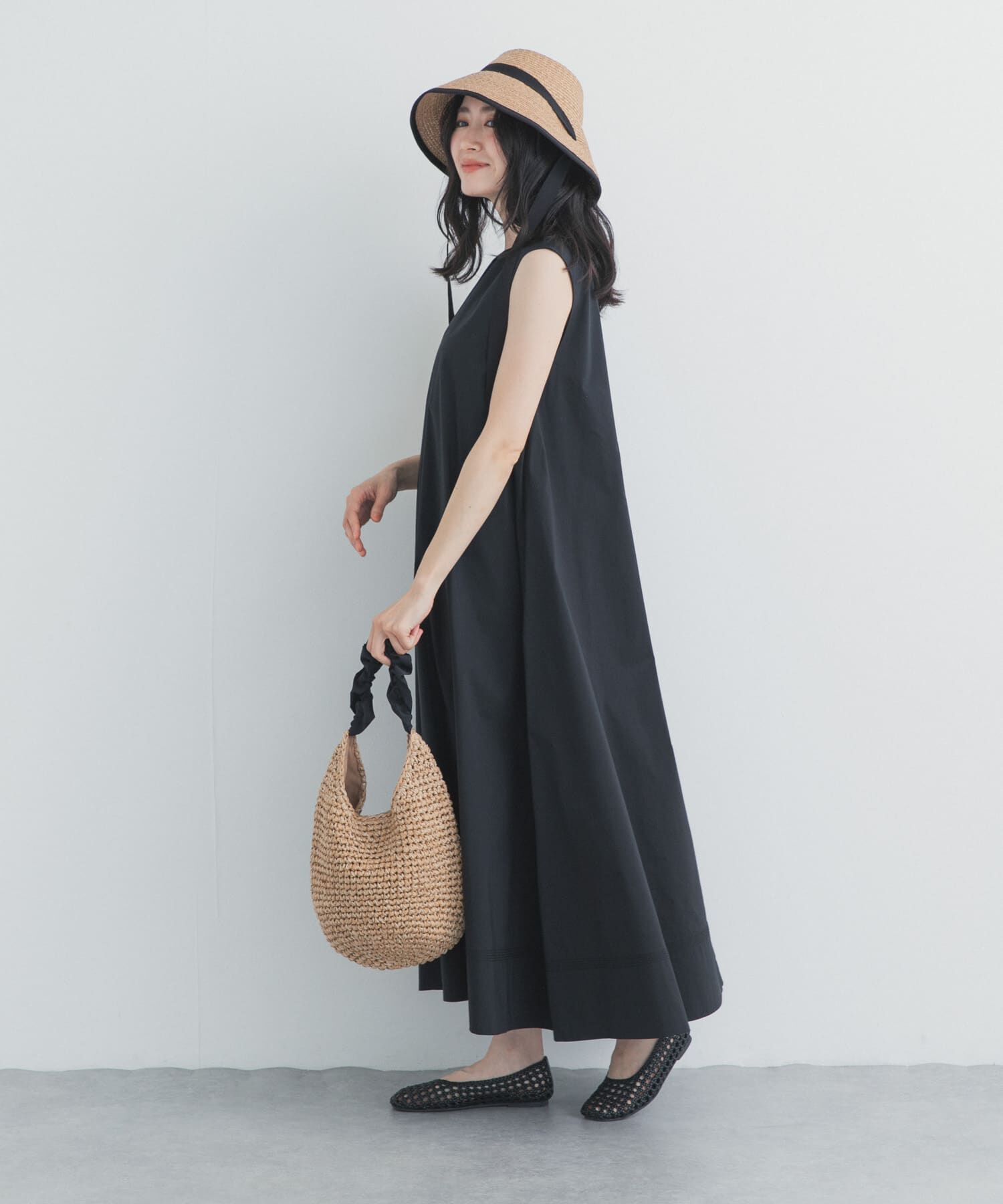 URBAN RESEARCH DOORS「撥水ノースリーブAラインワンピース」|ワンピース|