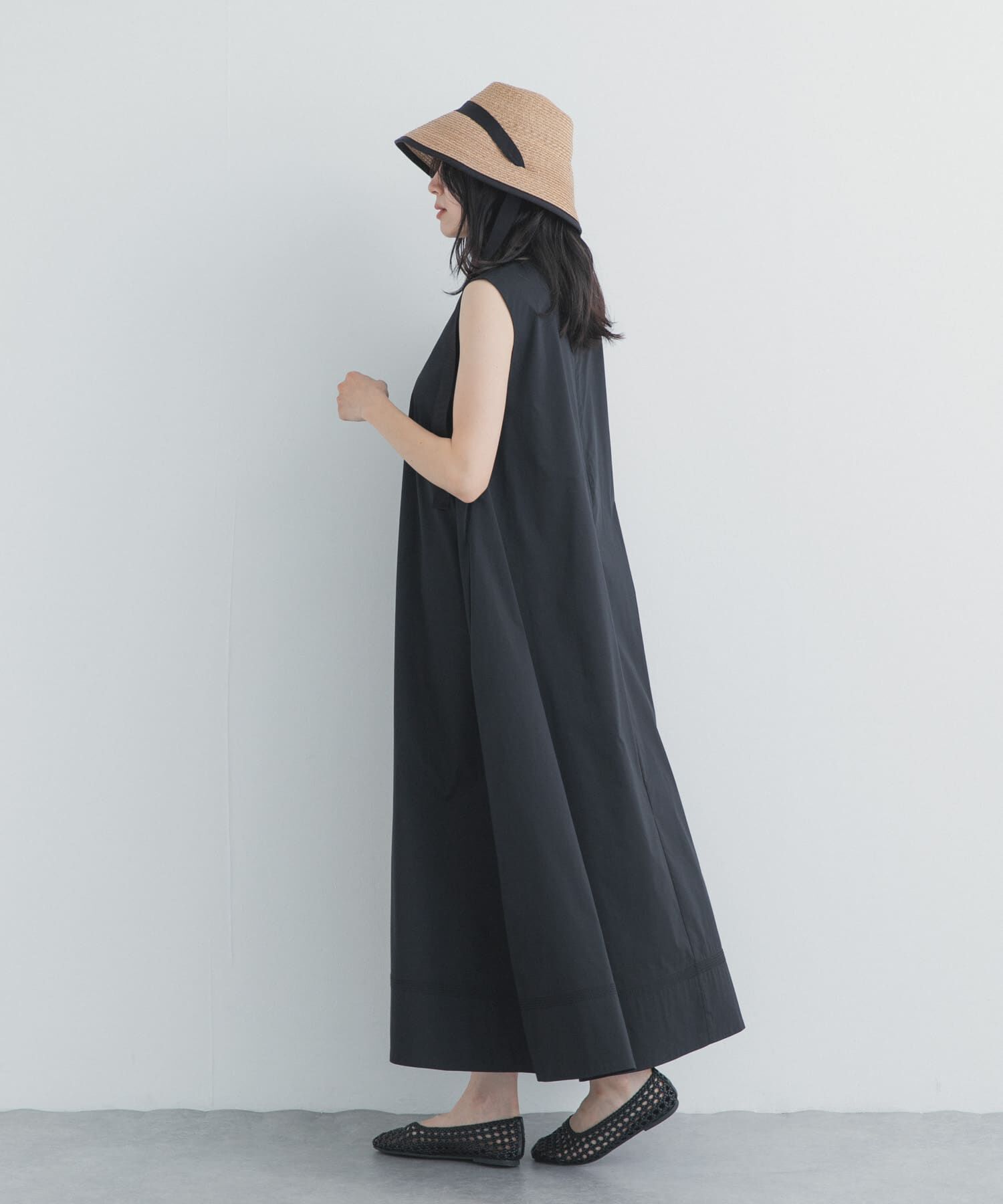 URBAN RESEARCH DOORS「撥水ノースリーブAラインワンピース」|ワンピース|