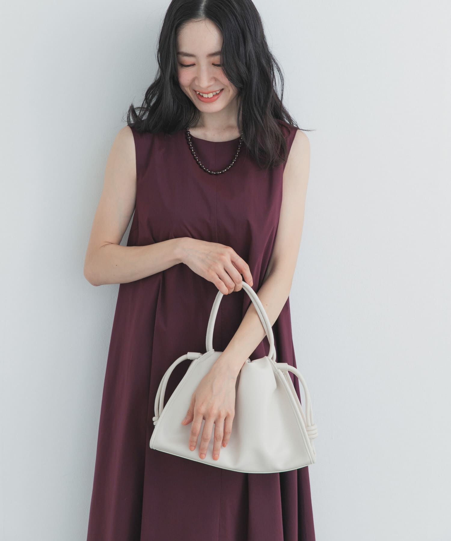 URBAN RESEARCH DOORS「撥水ノースリーブAラインワンピース」|ワンピース|ボルドー