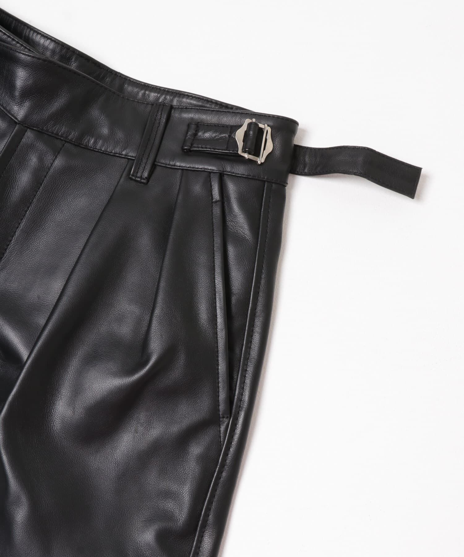 URBAN RESEARCH「new basic　BUFFALOCALF GURKHA SHORTS」|その他|