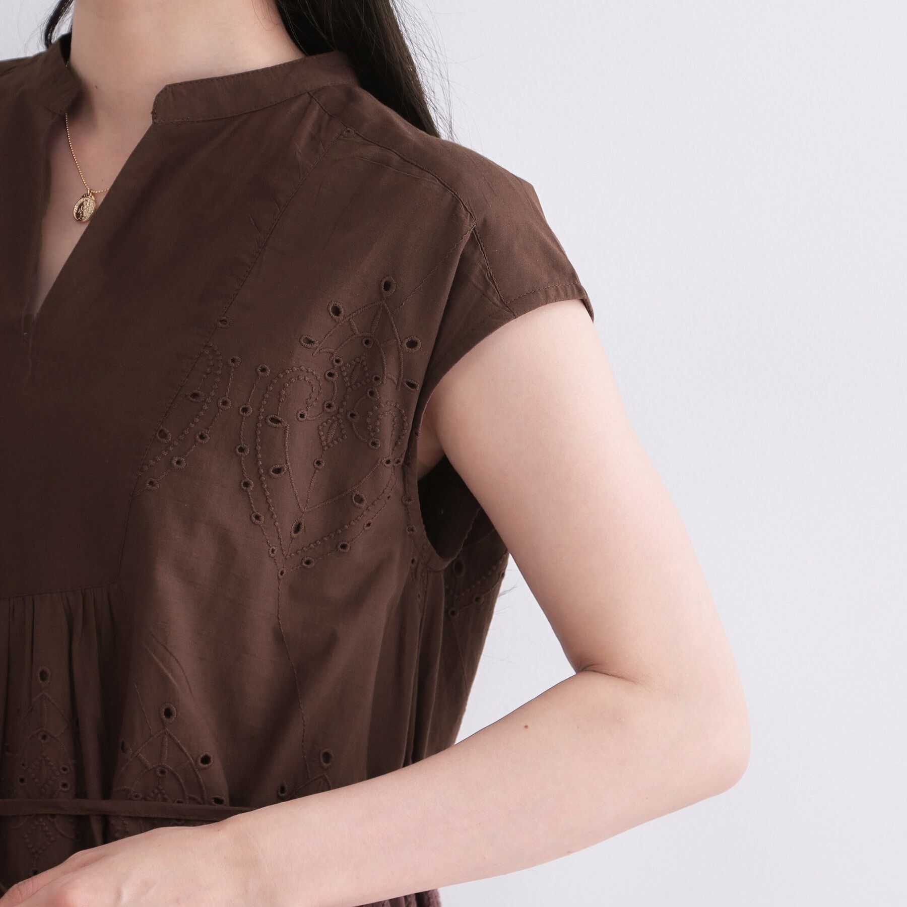 OPAQUE.CLIP「アイレットレース刺繍ワンピース【洗える】」|ワンピース|