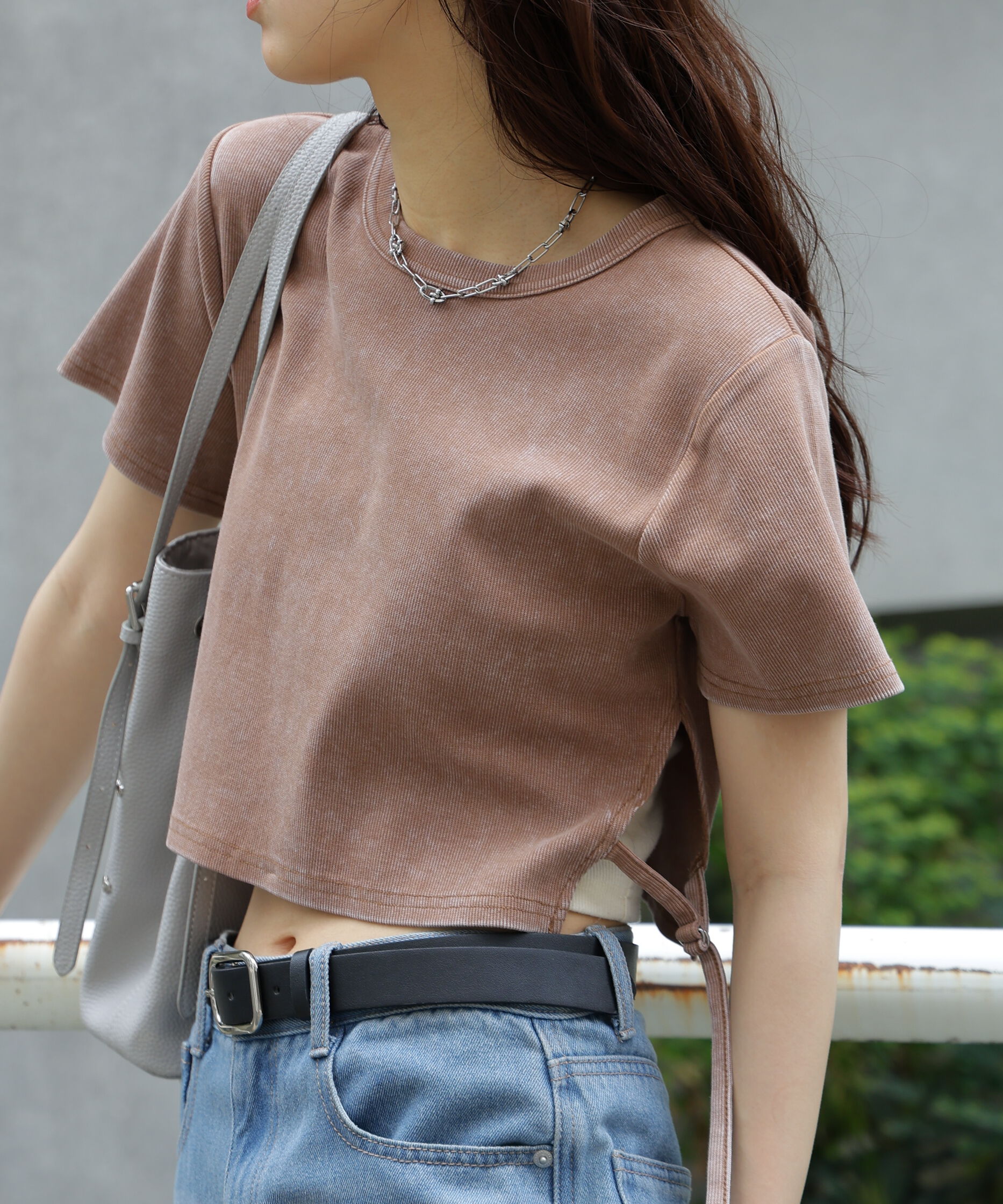  「ヴィンテージ加工サイドベルトＴ」|Tシャツ・カットソー|ブラウン