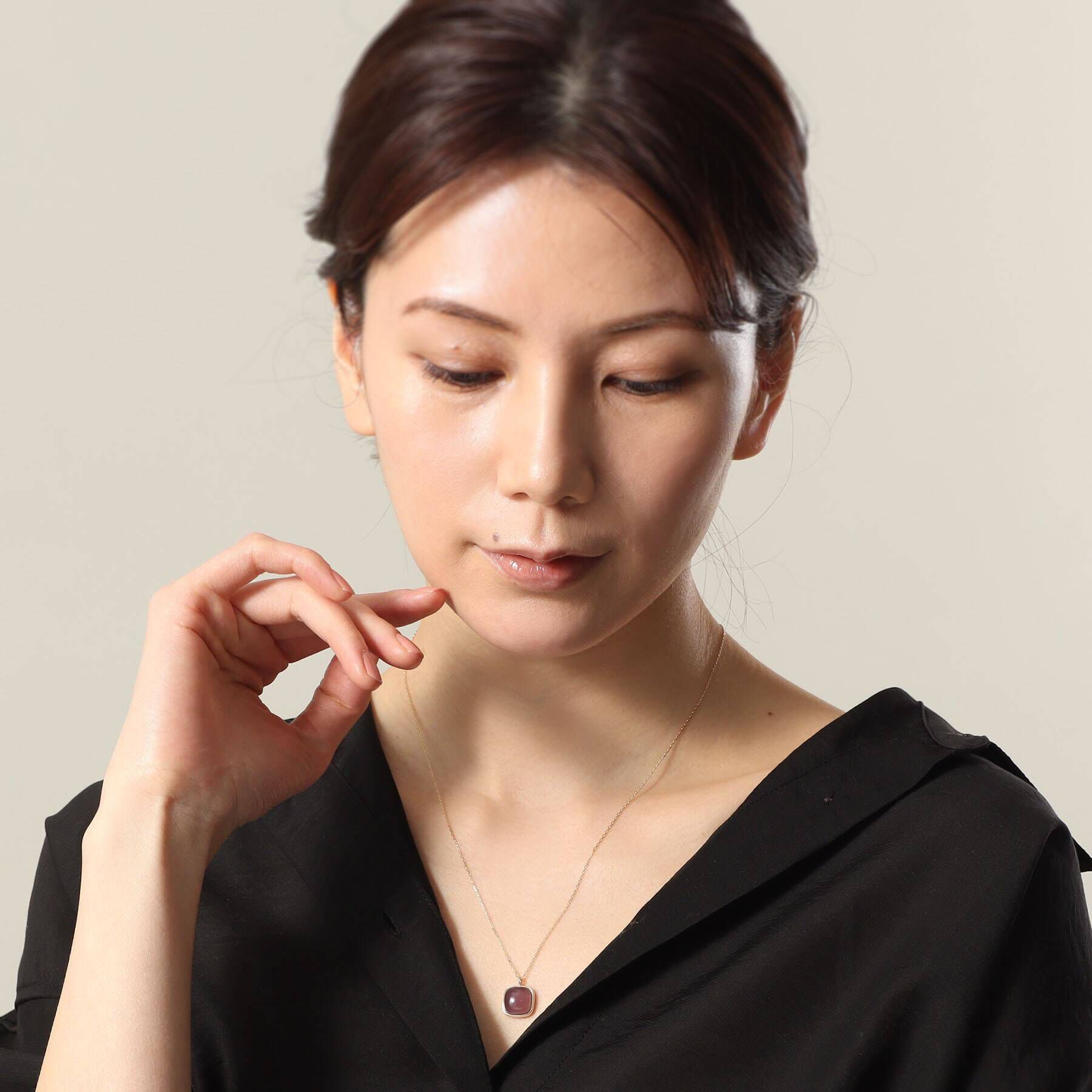 COCOSHNIK「K10パープルカルセドニー クッションカボション ネックレス」|ネックレス|
