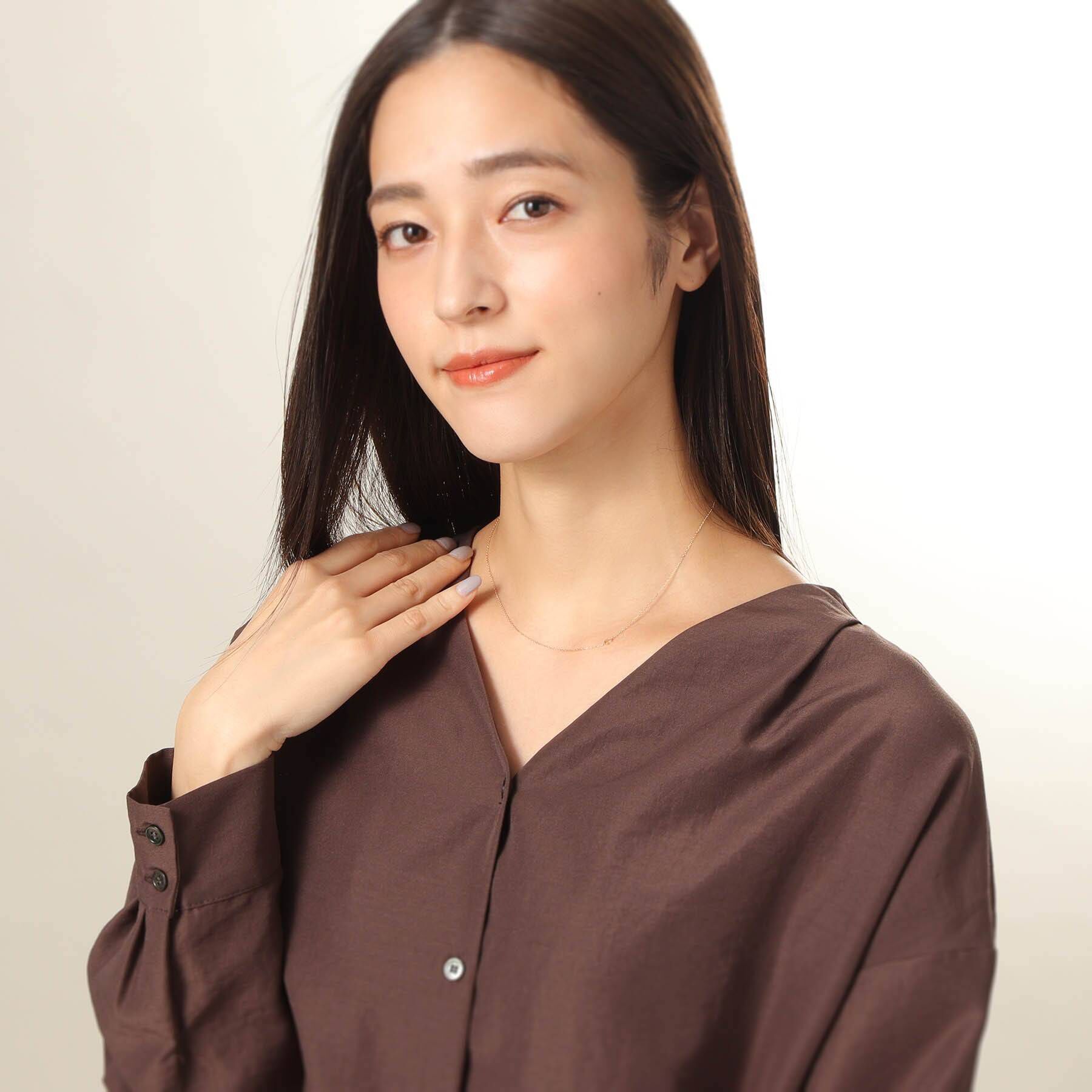 COCOSHNIK「【WEB限定】K10イニシャルＣ ネックレス」|ネックレス|