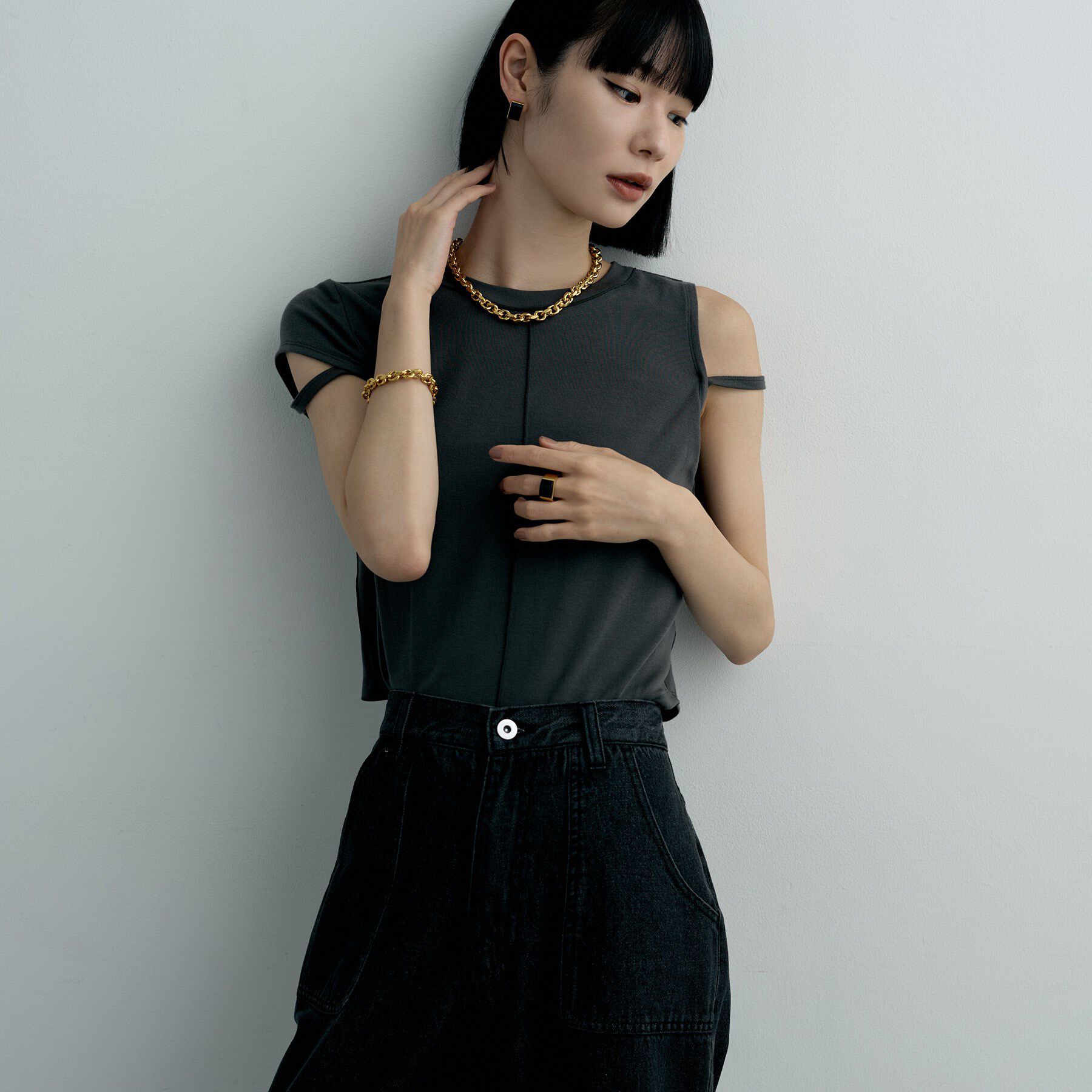 COCOSHNIK ONKITSCH「シルバー オニキス バフトップカットピアス GP」|ピアス|