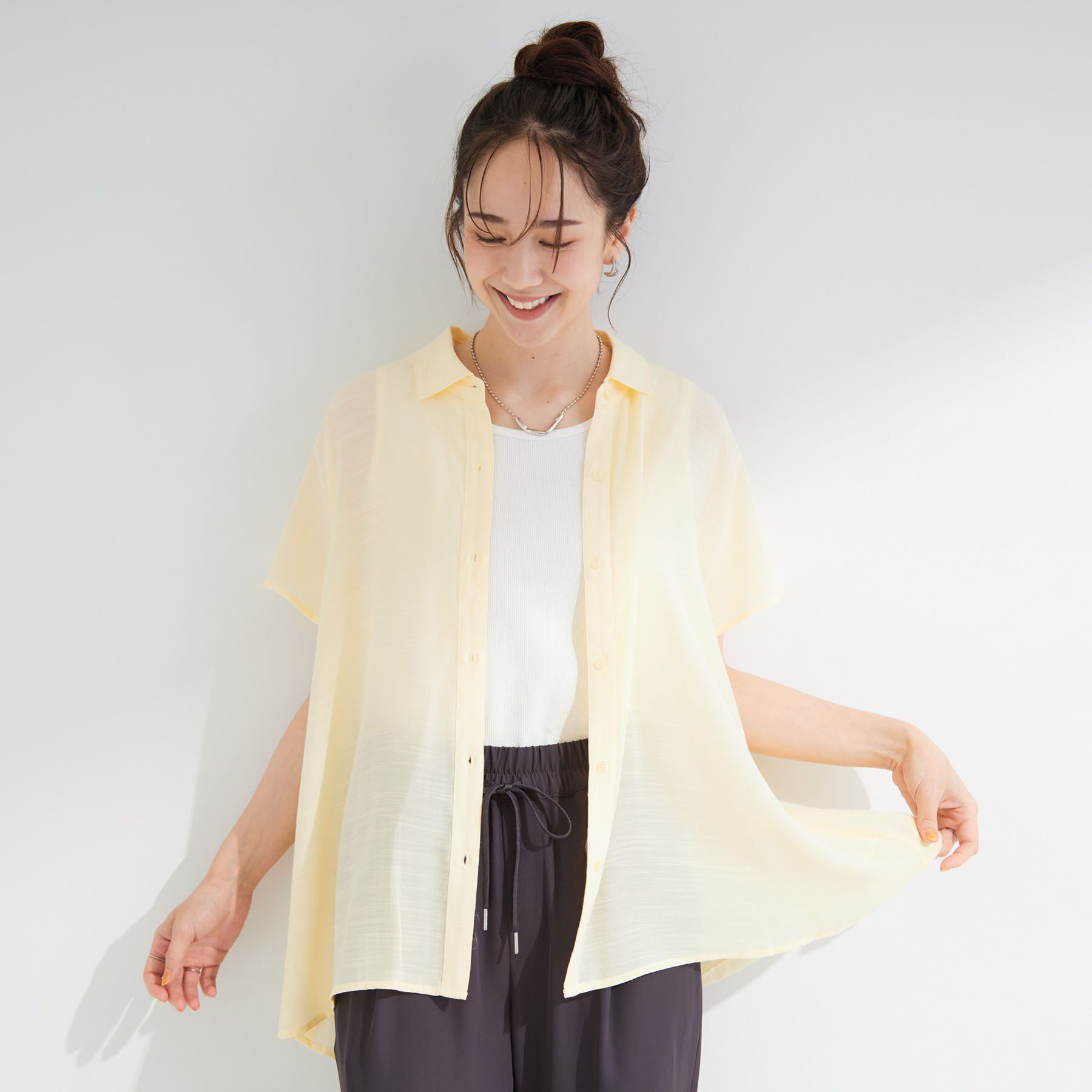 SHOO･LA･RUE「【ひんやり/UV】ほんのりシアーで上品な バックギャザーブラウス」|シャツ・ブラウス|