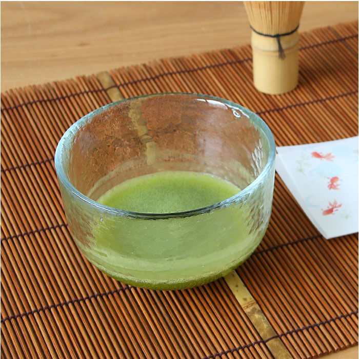 BACKYARD FAMILY「抹茶碗 モダン 通販 日本製 抹茶茶碗 江戸硝子 耐熱ガラス 抹茶椀 ガラス茶碗 藍花 耐熱」|食器・キッチングッズ|