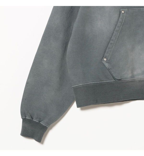 BEAMS「BEAMS｜Fade Rivet Zip Hoodie｜メンズ トップス パーカー｜裏毛 フェード加工  カンガルーポケット」|スウェット・ジャージ|