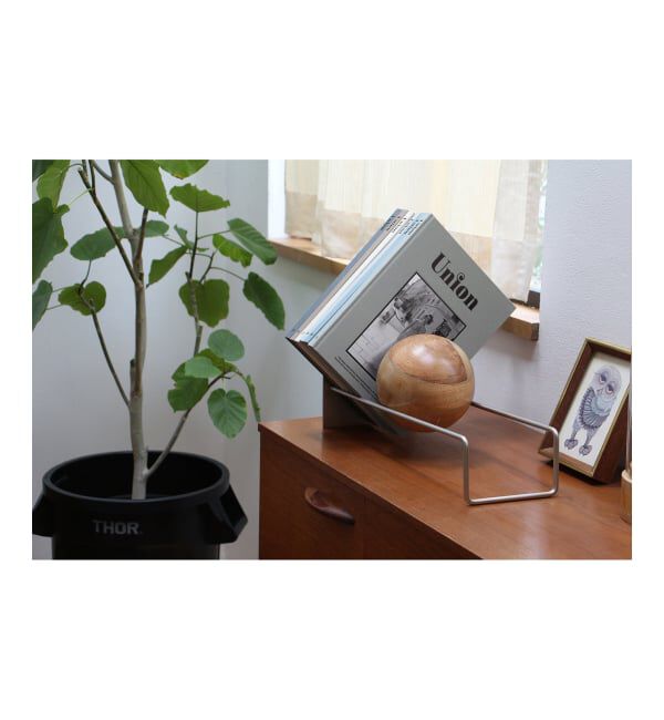 journal standard Furniture「【HERE by DETAIL/ディテール】SLOPE BOOK END スロープ ブックエンド」|その他|