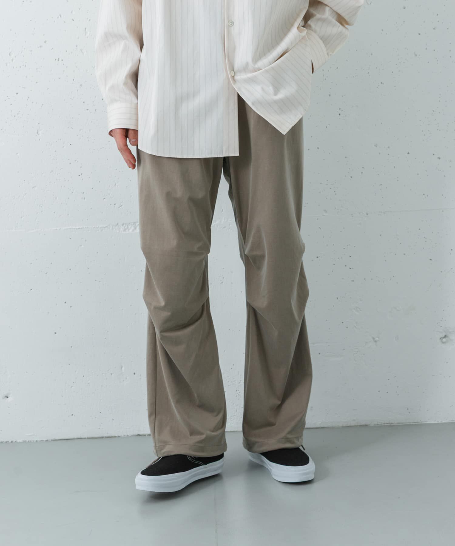URBAN RESEARCH「『洗濯可』WASHABLE CUPRO OVER PANTS」|その他|ベージュ系その他