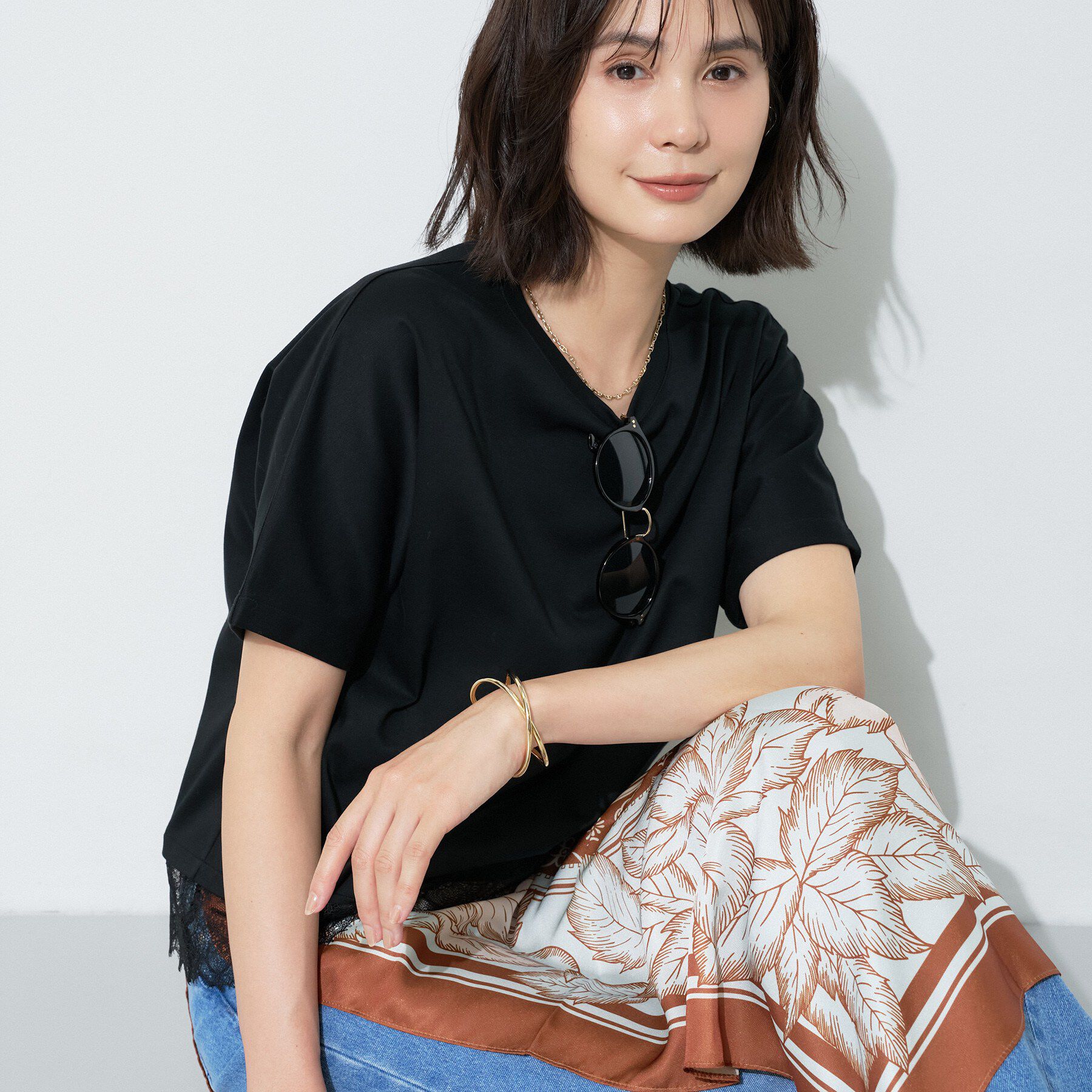 INDIVI「【汗ジミ防止／接触冷感】裾レースドルマンTシャツ」|Tシャツ・カットソー|