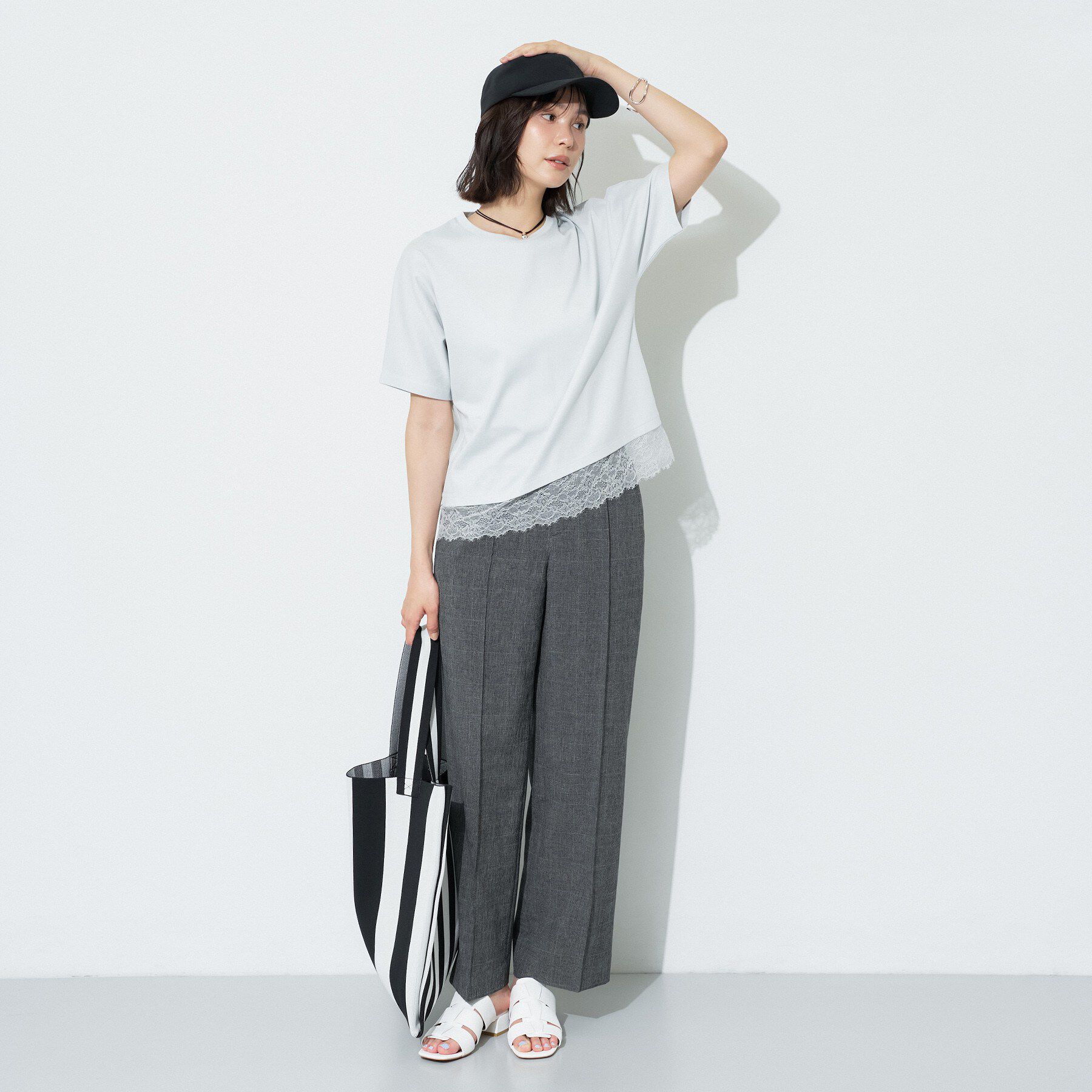 INDIVI「【汗ジミ防止／接触冷感】裾レースドルマンTシャツ」|Tシャツ・カットソー|