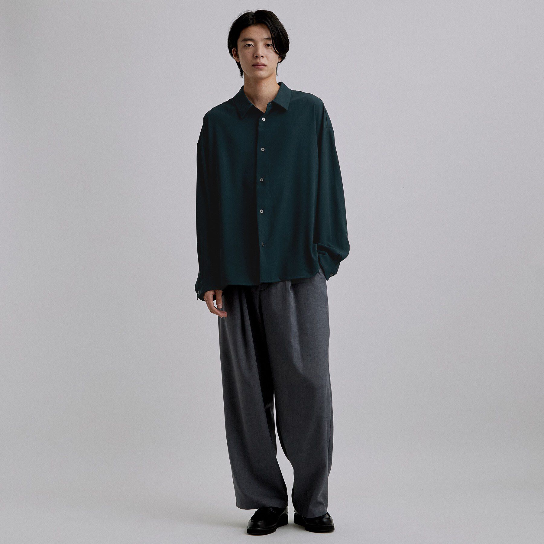 tk.TAKEO KIKUCHI「【選べる7色】トロミドレープカラーシャツ/トロミ/梨地/7色/レギュラーカラー/長袖」|シャツ・ブラウス|