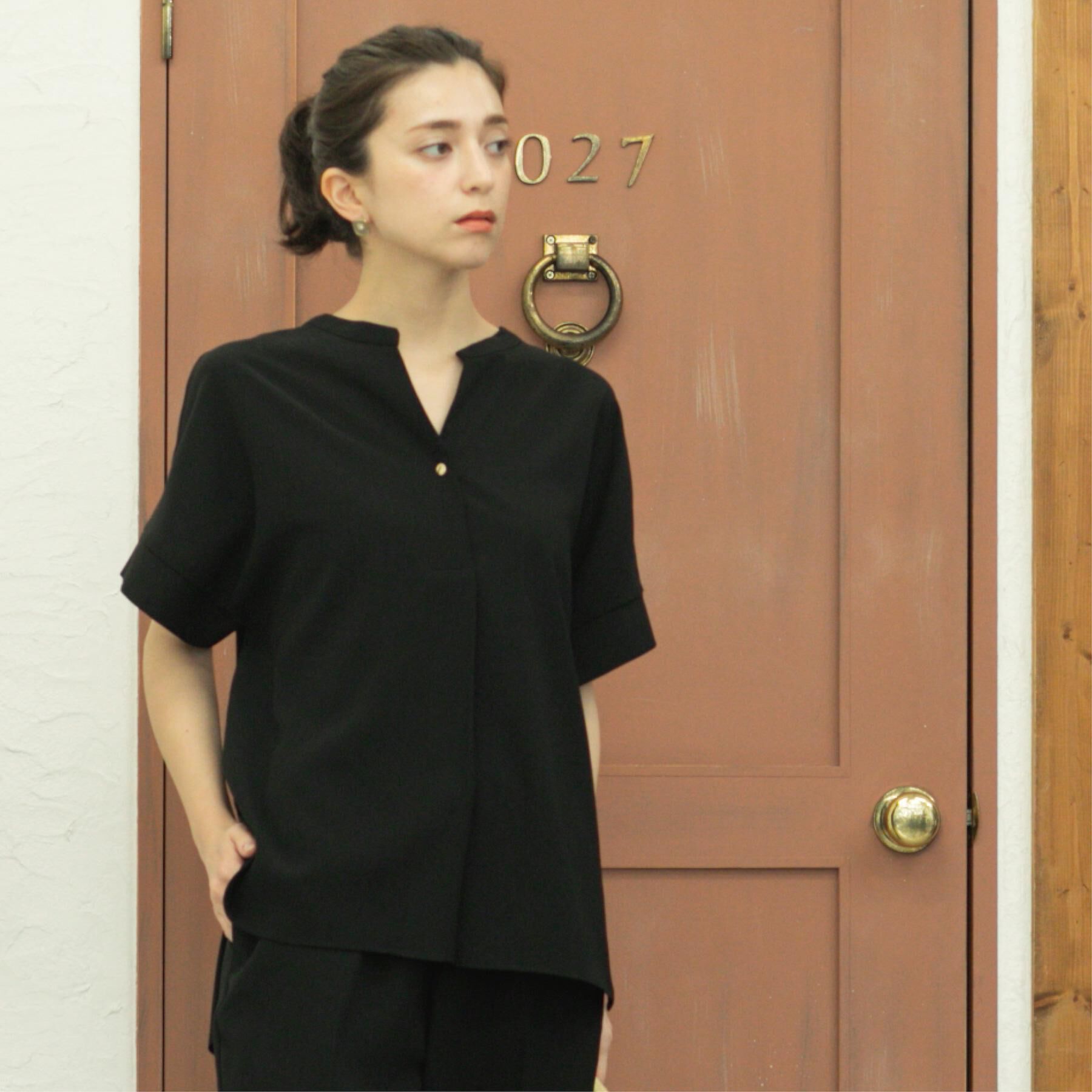 OPAQUE.CLIP「《5色展開／SS-LLサイズ》スキッパー金ボタンブラウス／セットアップ対応【防シワ／ストレッチ／洗濯」|シャツ・ブラウス|