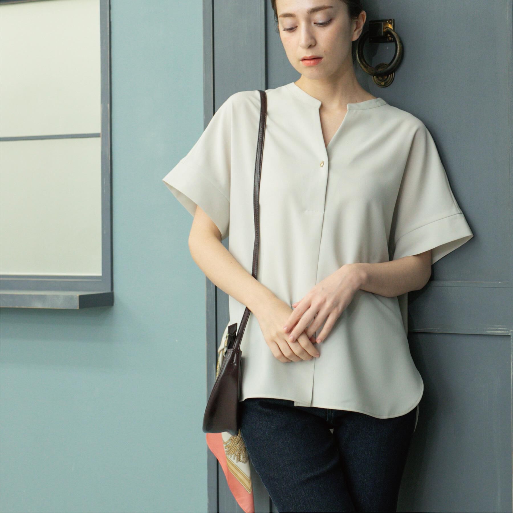 OPAQUE.CLIP「《5色展開／SS-LLサイズ》スキッパー金ボタンブラウス／セットアップ対応【防シワ／ストレッチ／洗濯」|シャツ・ブラウス|