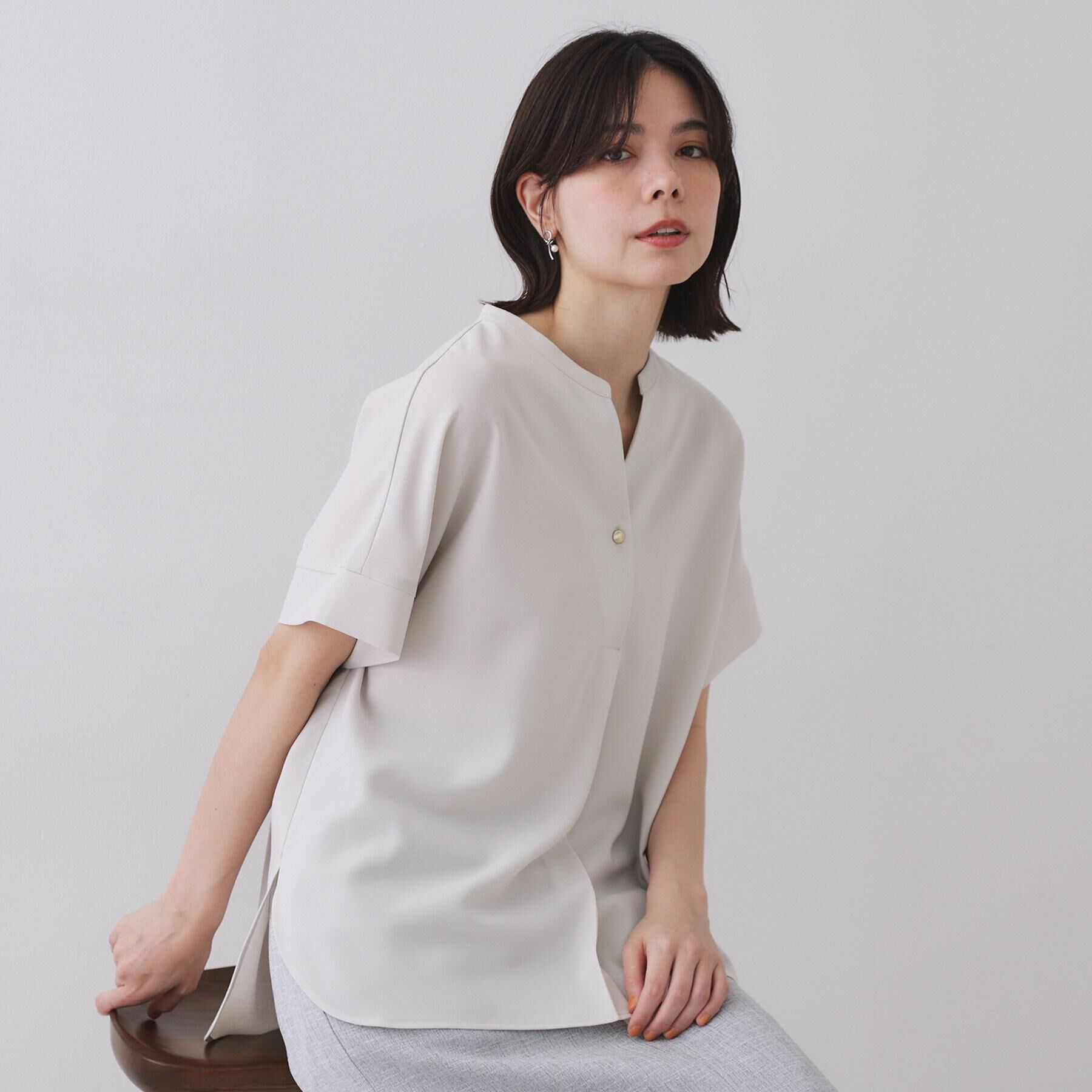 OPAQUE.CLIP「《5色展開／SS-LLサイズ》スキッパー金ボタンブラウス／セットアップ対応【防シワ／ストレッチ／洗濯」|シャツ・ブラウス|