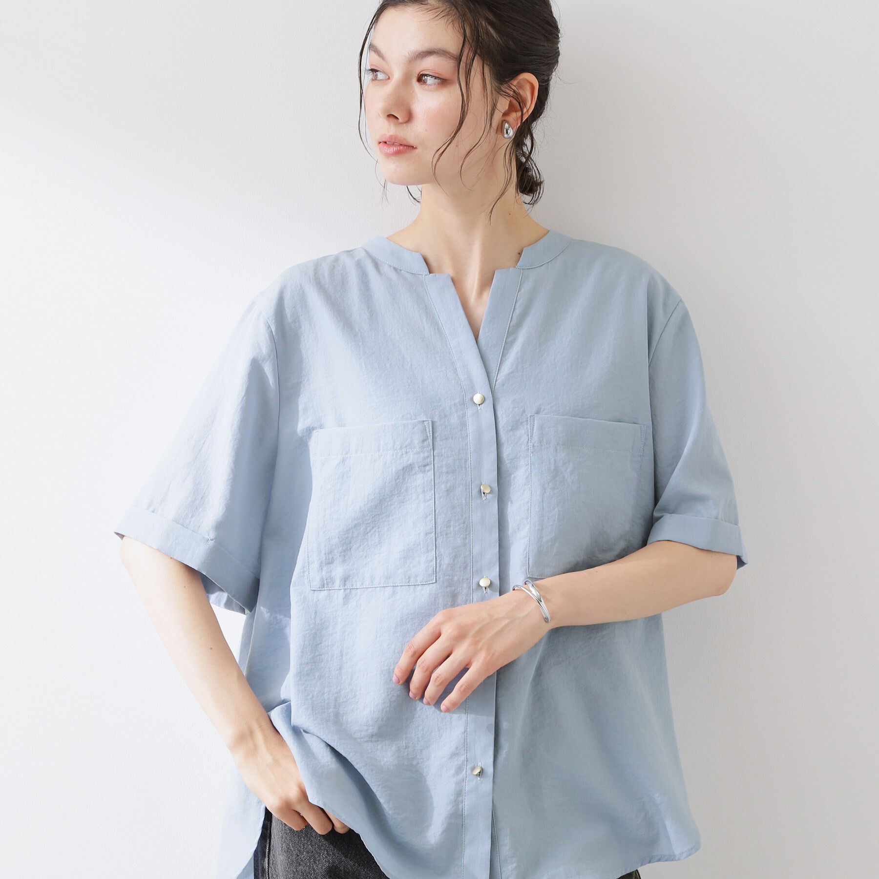 THE SHOP TK「【M-XL/さりげなく二の腕カバー】5分袖Wポケットシャツ」|シャツ・ブラウス|ブルー(091)