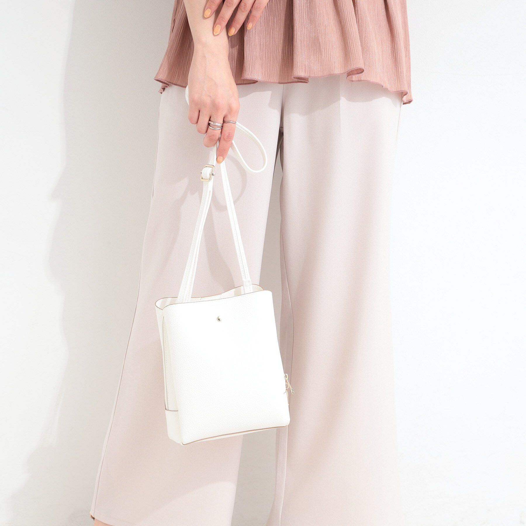 SHOO･LA･RUE「【軽量/高レビュー】見た目よりもたっぷり入る ふわっと軽い3層ショルダー」|ショルダー・メッセンジャー|