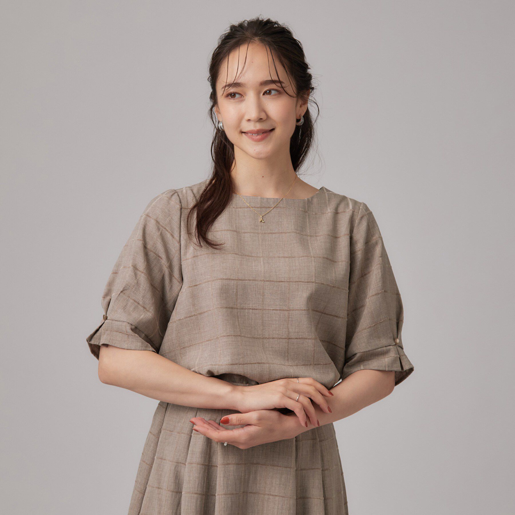 SHOO･LA･RUE「【セットアップ可/S-LL】モールチェックで上品に タックスリーブ ブラウス」|シャツ・ブラウス|