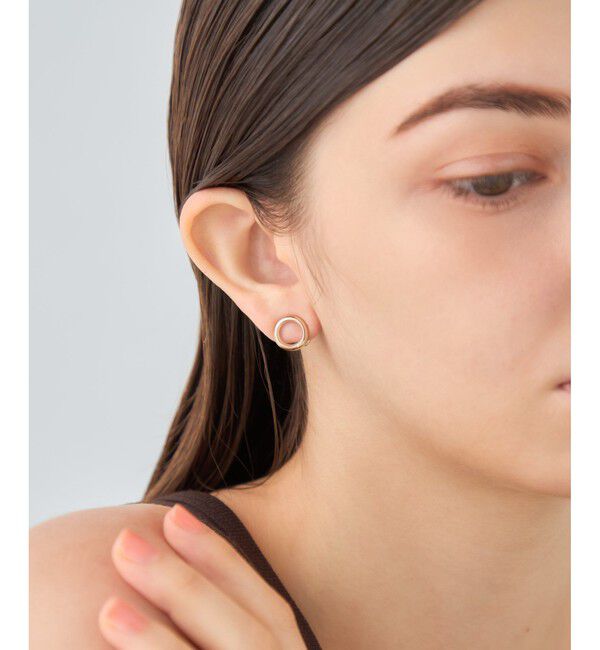 ete「[ONLINE Limited] ビジュー チャーム ループイヤリング」|イヤリング|