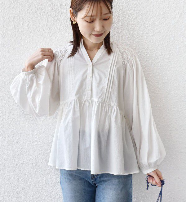 SHIPS for women「【WEB限定】〈手洗い可能〉ショルダー 刺繍 タック ブラウス」|シャツ・ブラウス|オフホワイト