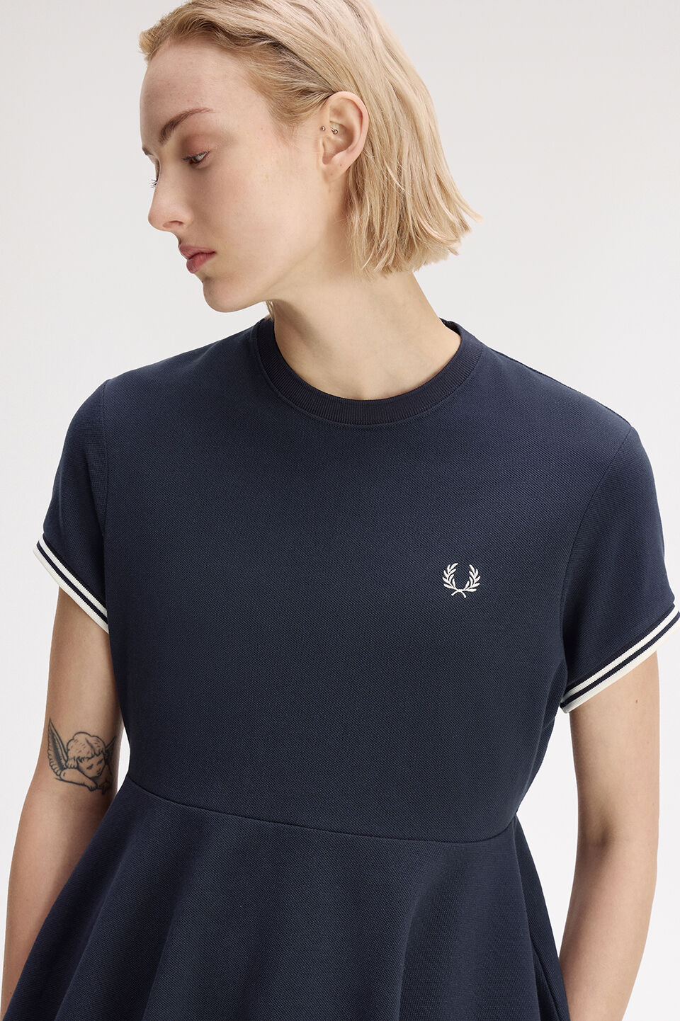 FRED PERRY 「Peplum Pique T-Shirt／ペプラム鹿の子Tシャツ」|Tシャツ・カットソー|