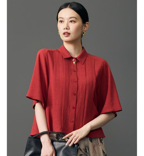 自由区「【カタログ掲載・涼感シアー】スラブボイルタック ブラウス」|シャツ・ブラウス|レッド