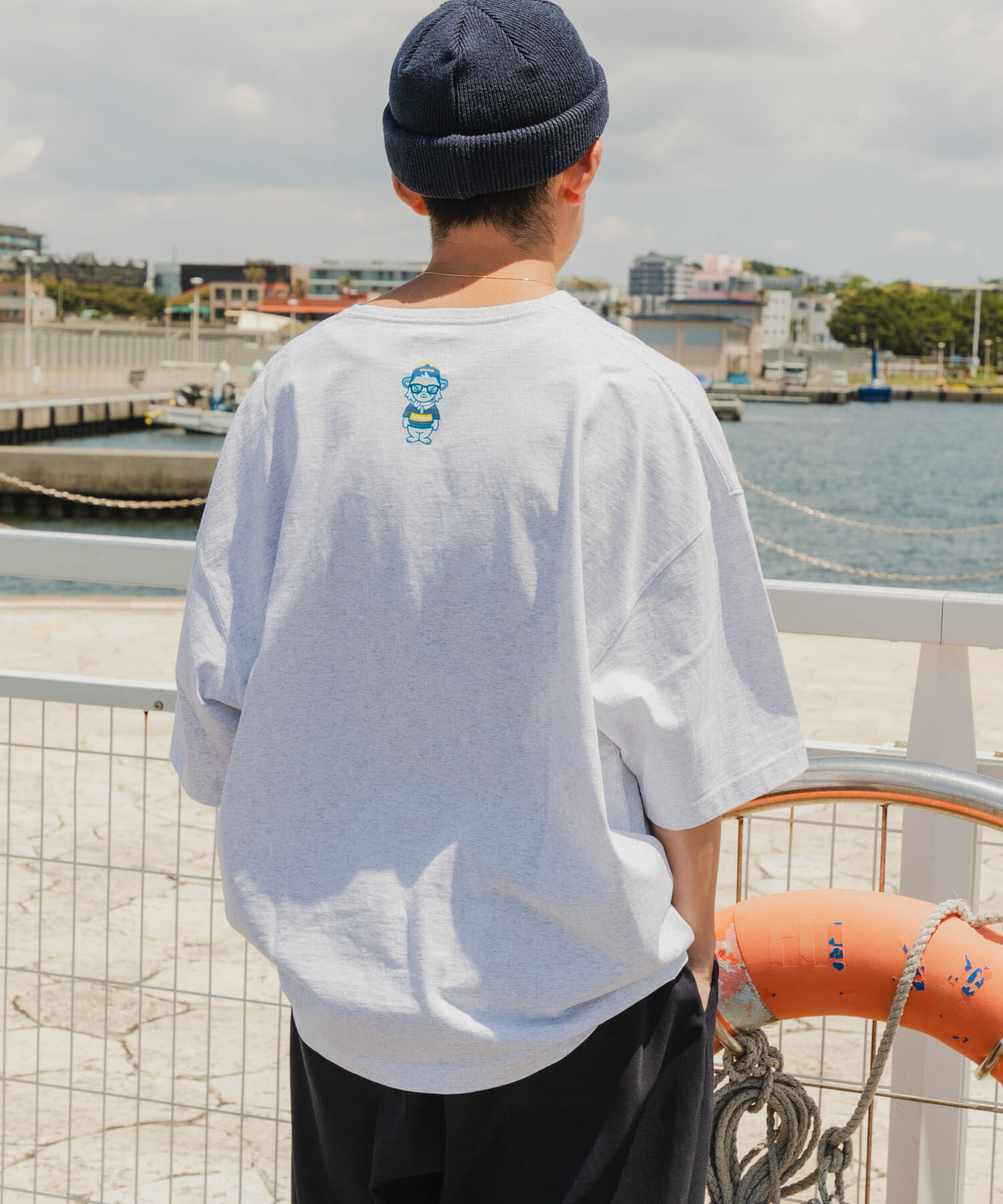 URBAN RESEARCH「Wide Dad　GRAPHIC T-SHIRTS WITH HATCH」|Tシャツ・カットソー|