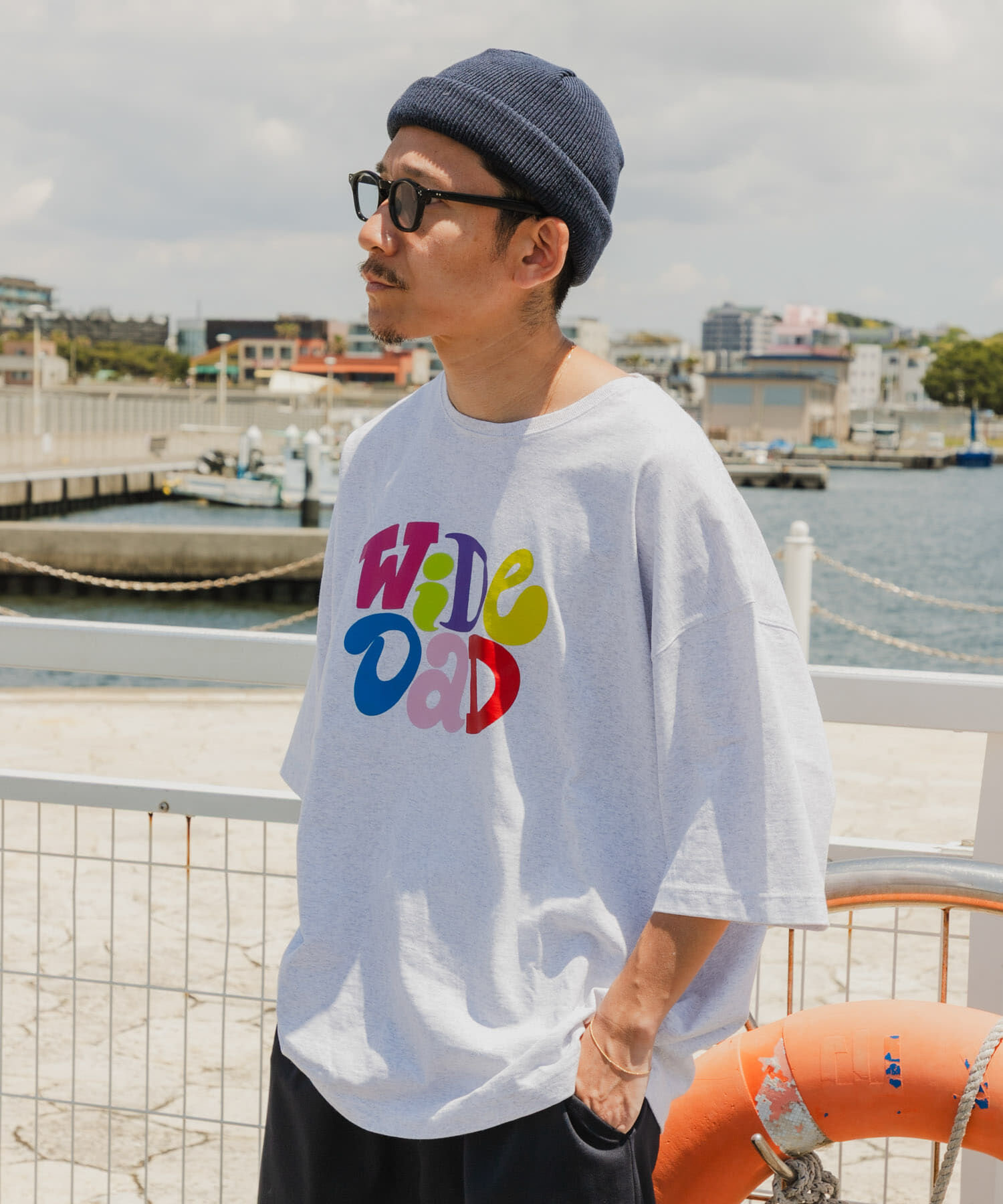 URBAN RESEARCH「Wide Dad　GRAPHIC T-SHIRTS WITH HATCH」|Tシャツ・カットソー|