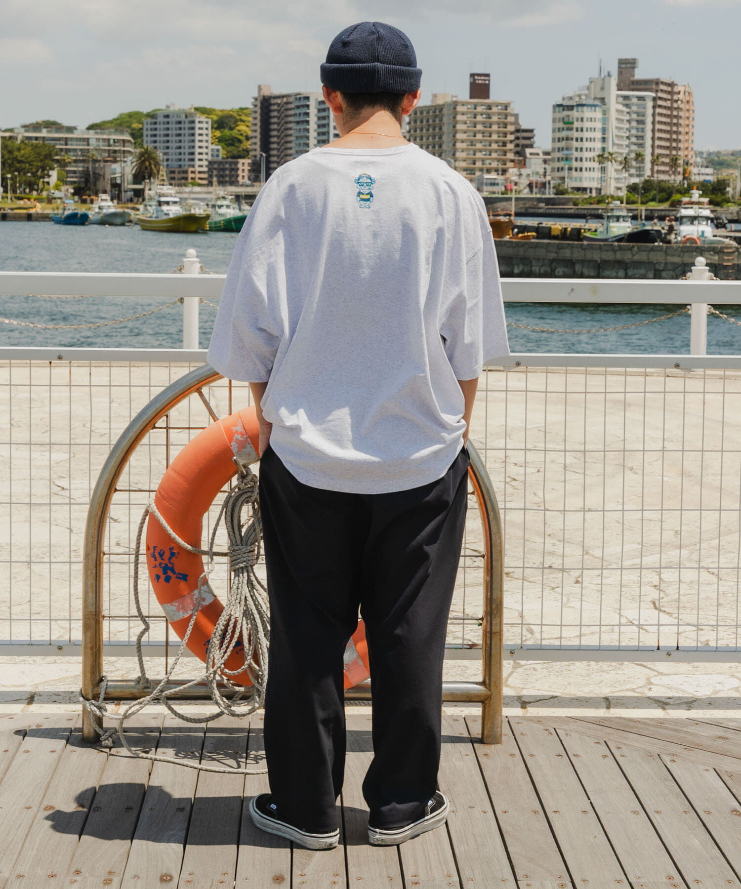 URBAN RESEARCH「Wide Dad　GRAPHIC T-SHIRTS WITH HATCH」|Tシャツ・カットソー|