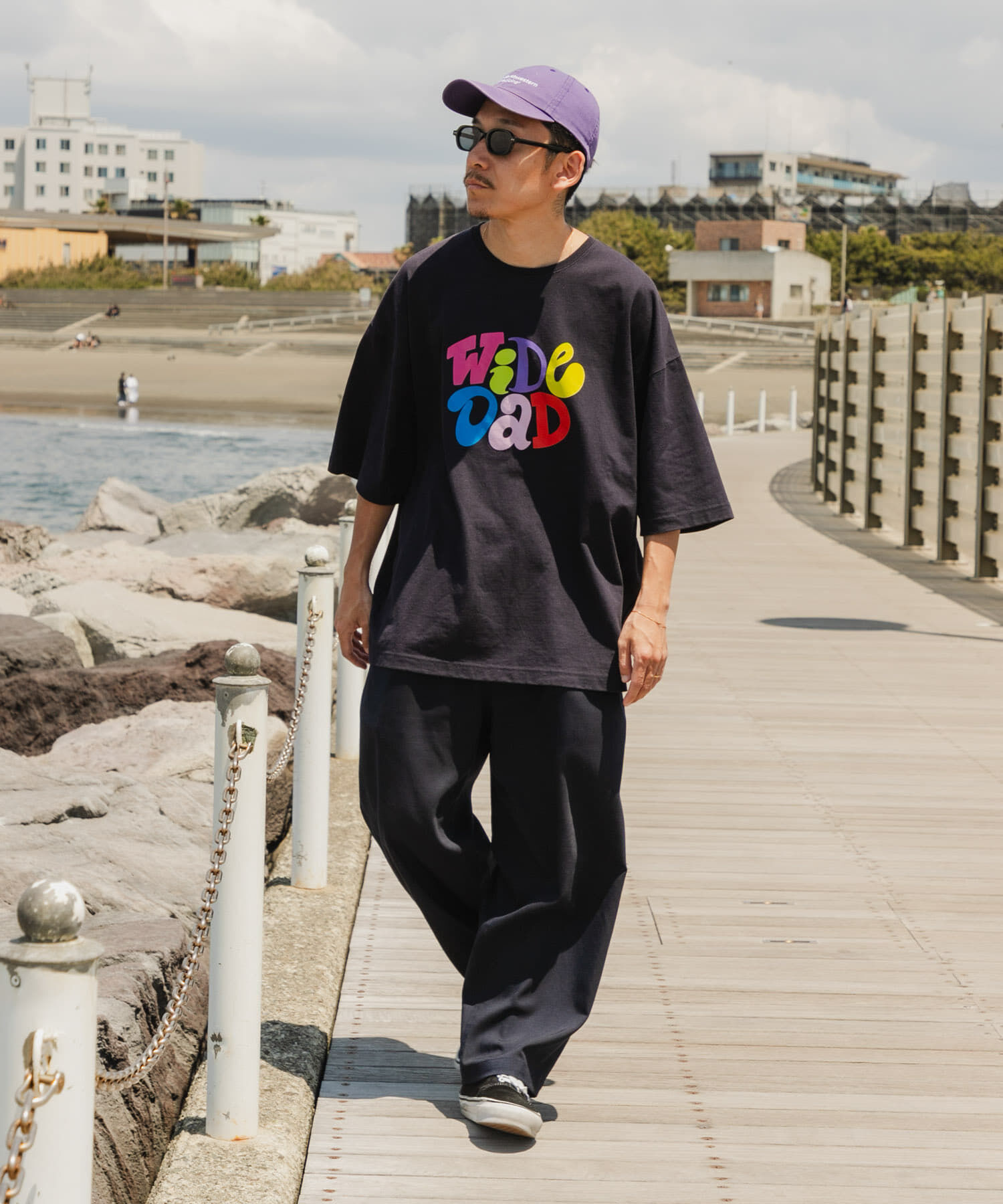 URBAN RESEARCH「Wide Dad　GRAPHIC T-SHIRTS WITH HATCH」|Tシャツ・カットソー|
