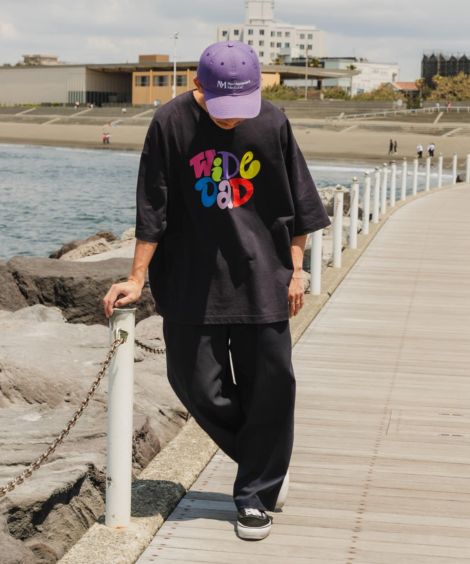 URBAN RESEARCH「Wide Dad　GRAPHIC T-SHIRTS WITH HATCH」|Tシャツ・カットソー|