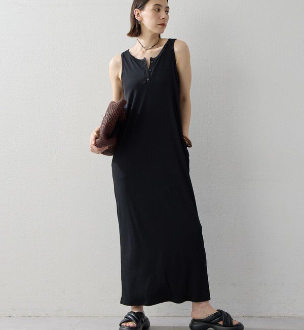  「【2サイズ展開】ヘンリーカットマキシワンピース」|ワンピース|