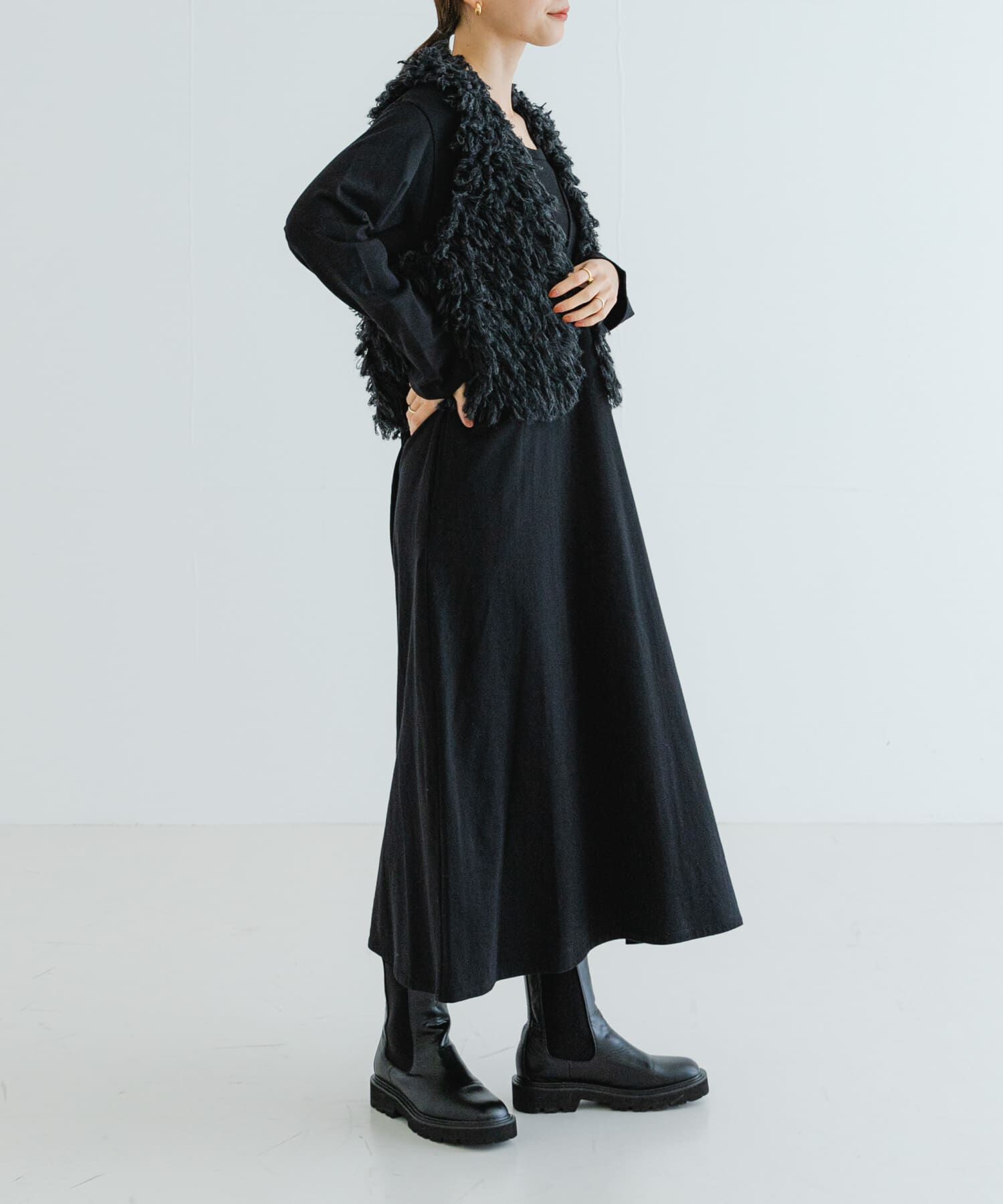 URBAN RESEARCH「『MADE IN JAPAN』Vネックロングワンピース」|ワンピース|