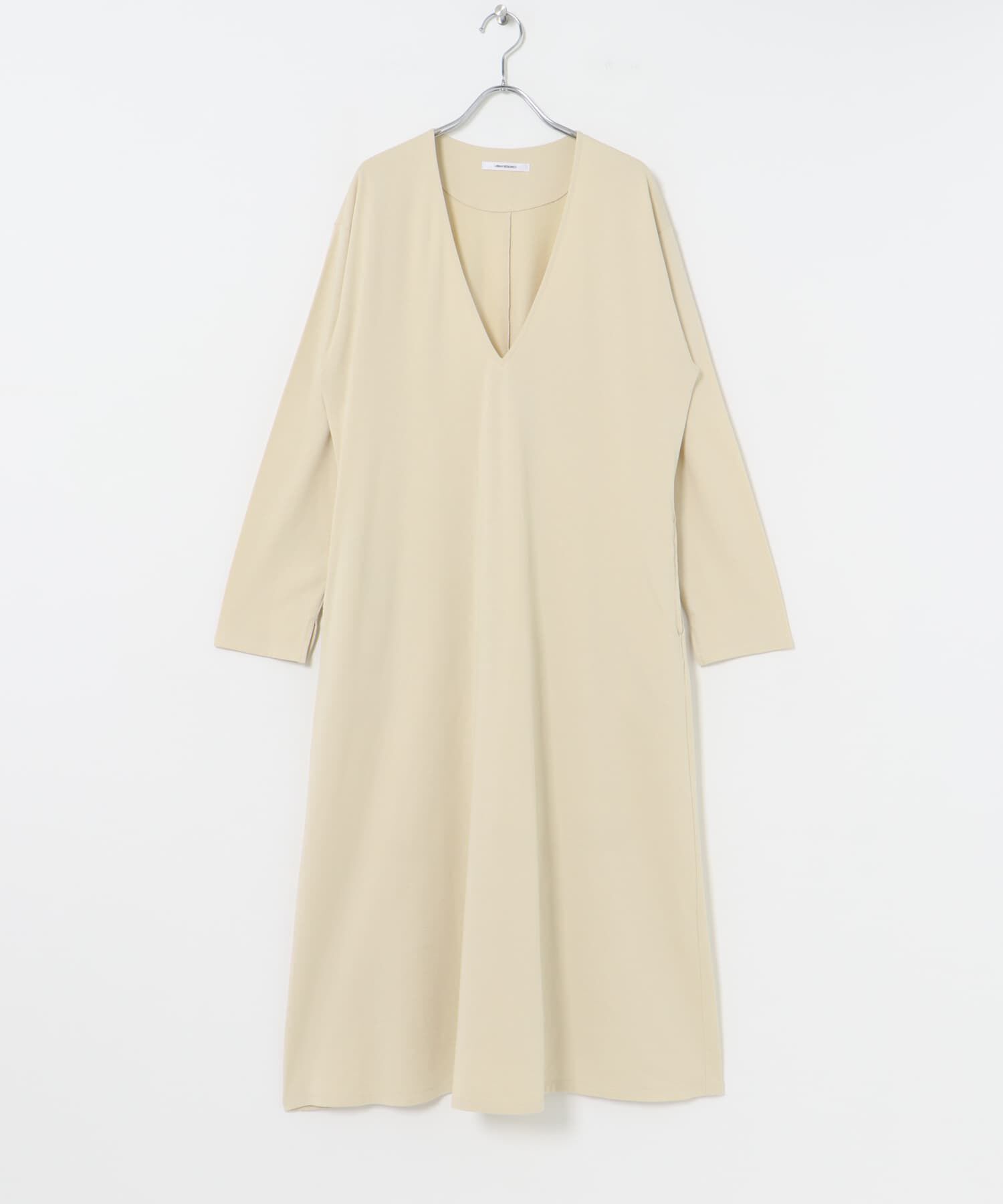 URBAN RESEARCH「『MADE IN JAPAN』Vネックロングワンピース」|ワンピース|