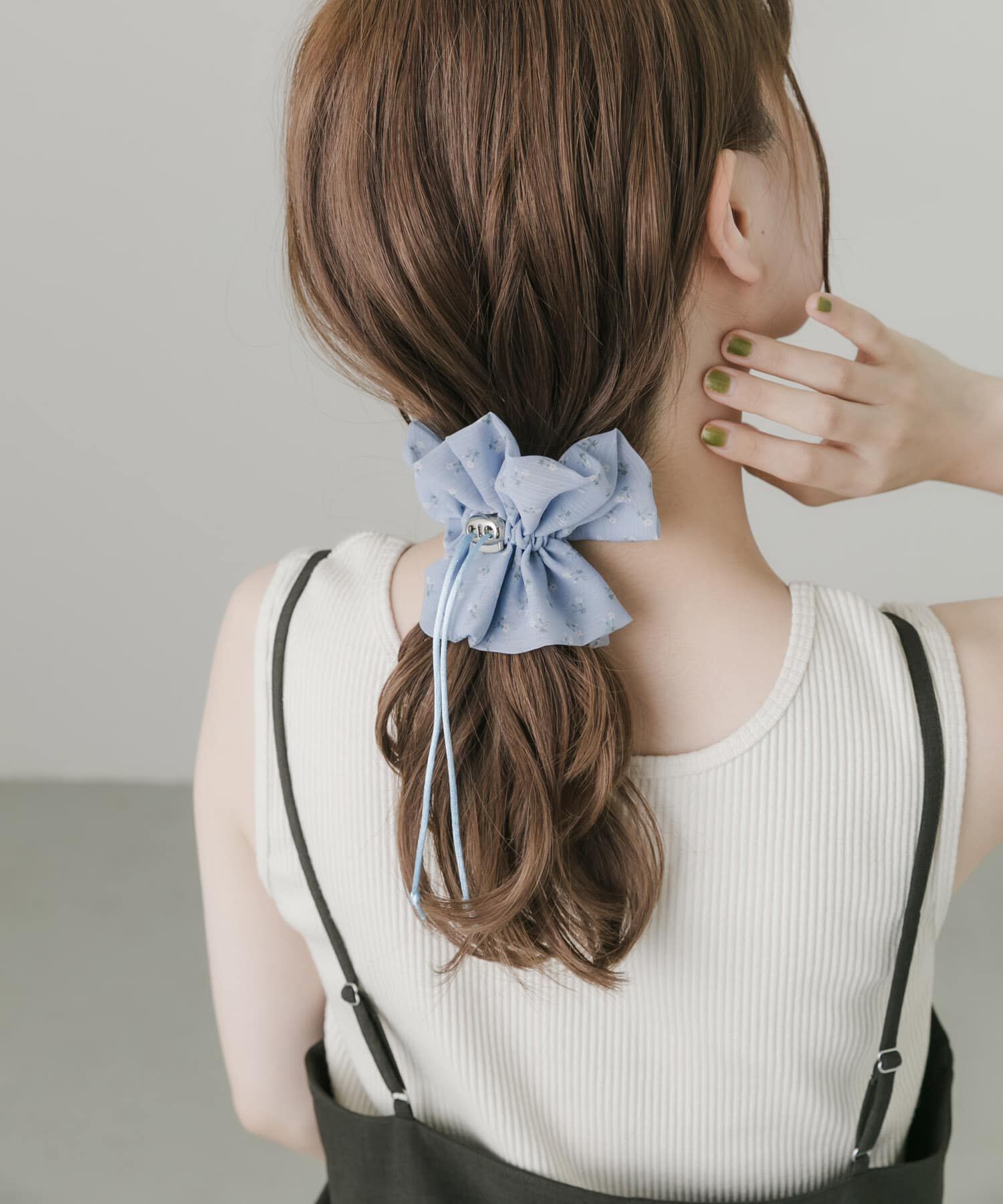 SMELLY「フラワープリントドローコードシュシュ」|ヘアゴム・シュシュ|