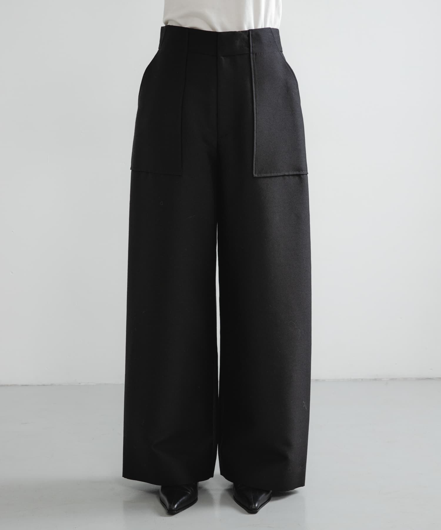 URBAN RESEARCH「new basic　WOOL SILK WIDE PANTS」|その他|