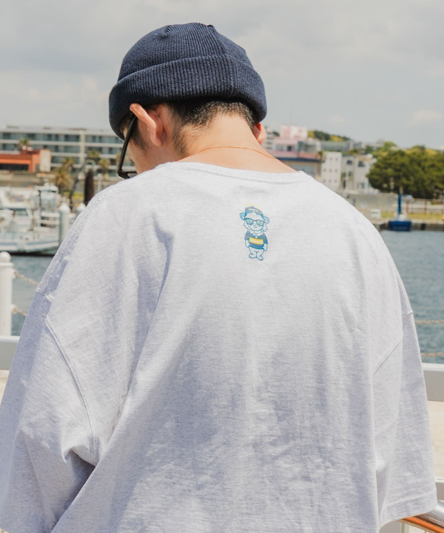URBAN RESEARCH「Wide Dad　GRAPHIC T-SHIRTS WITH HATCH」|Tシャツ・カットソー|