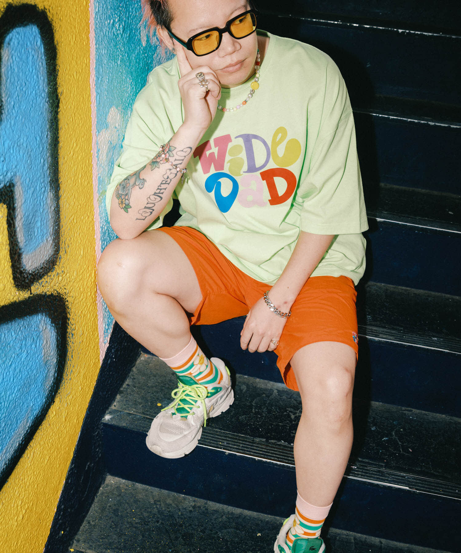 URBAN RESEARCH「Wide Dad　GRAPHIC T-SHIRTS WITH HATCH」|Tシャツ・カットソー|